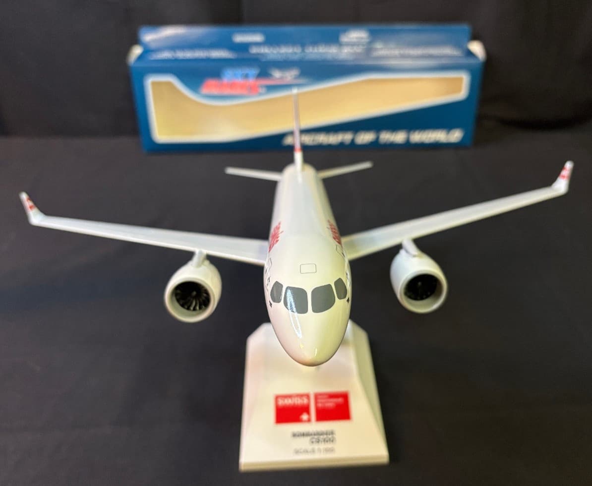 SkyMarks CS100 A220 Swiss Air 1/100 Scale Desk Top Model Airplane Aircraft Jet 3