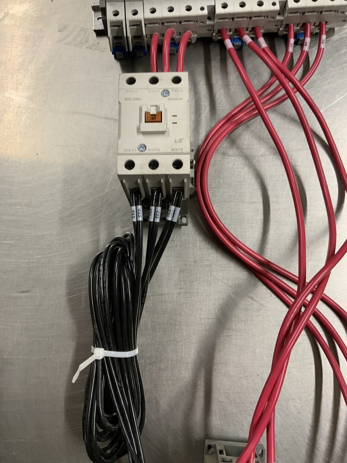 Baxter Electric Circuit breaker and contactor connection for OV500E Double Oven 5