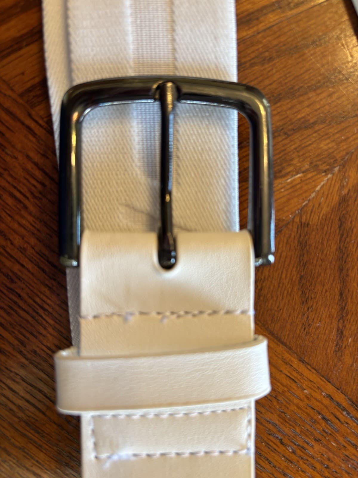 Nike Baseball Belt For Youth In White. Adjustable, One Size 3