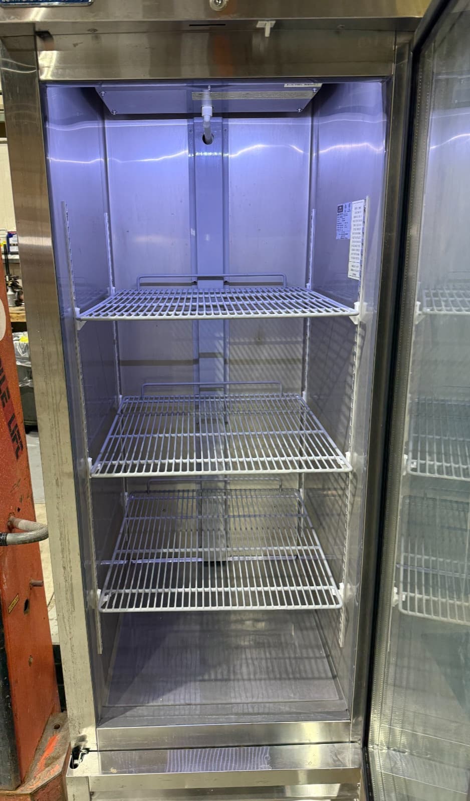 Arctic Air AGR23 1 Solid Door Bottom Mount Reach-In Refrigerator | 23 cu. ft. 4