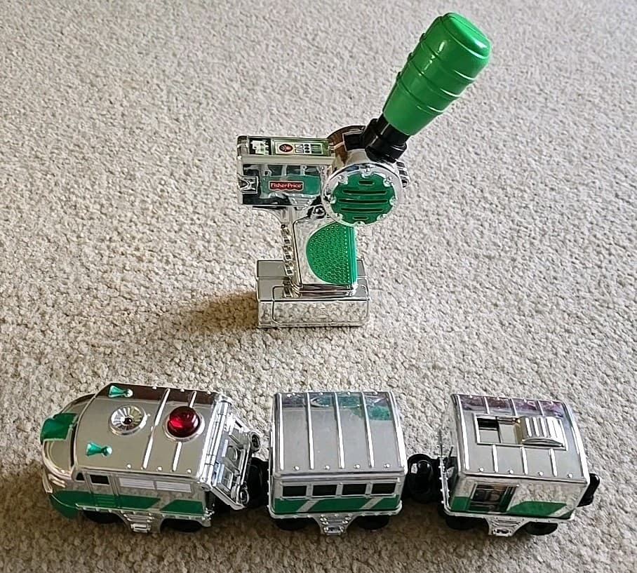Geotrax Clover Express Remote Control Train Both Cars Chrome Green Tested Work 2 2
