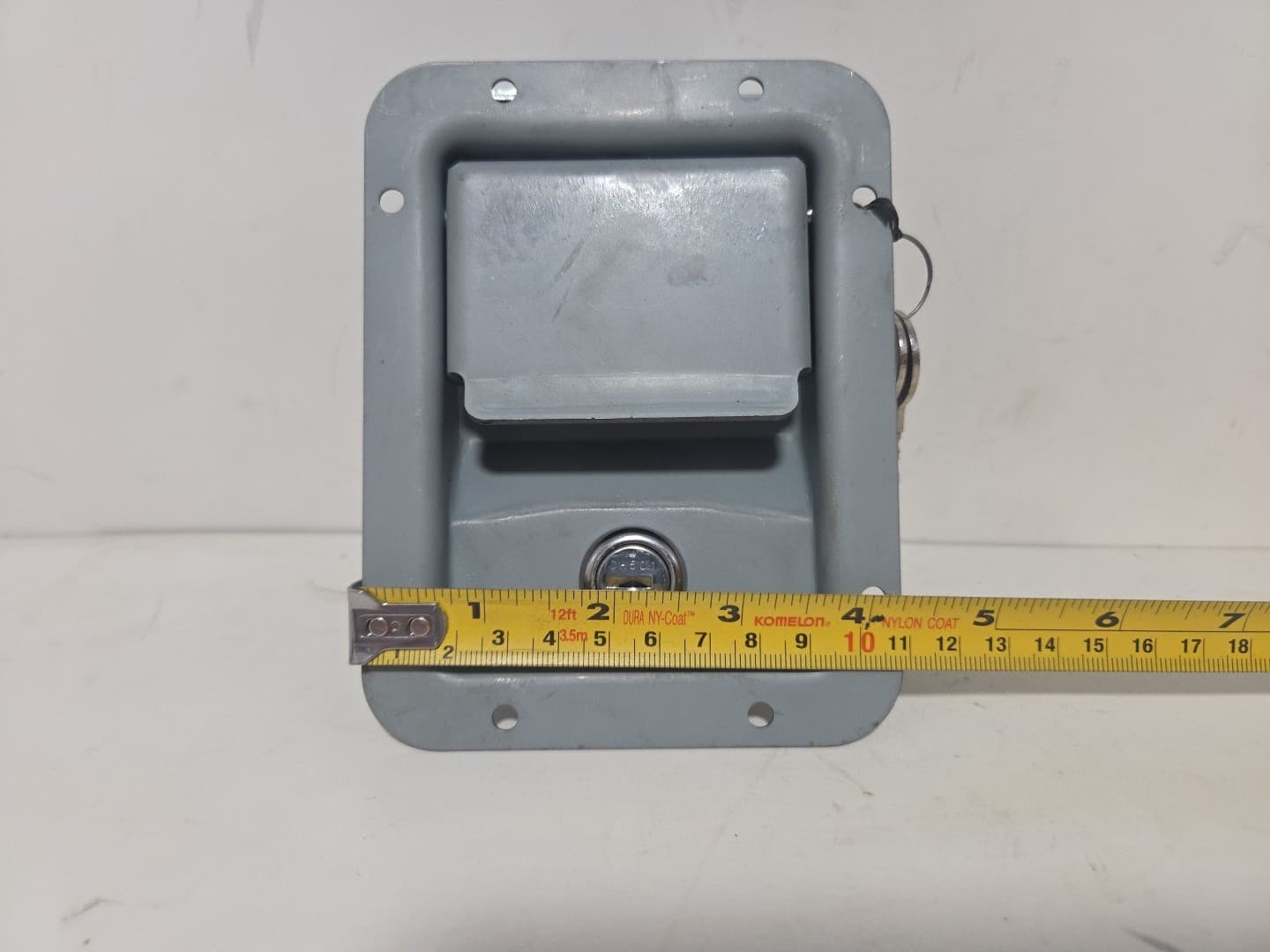 Cab Door Handle with Keys 3