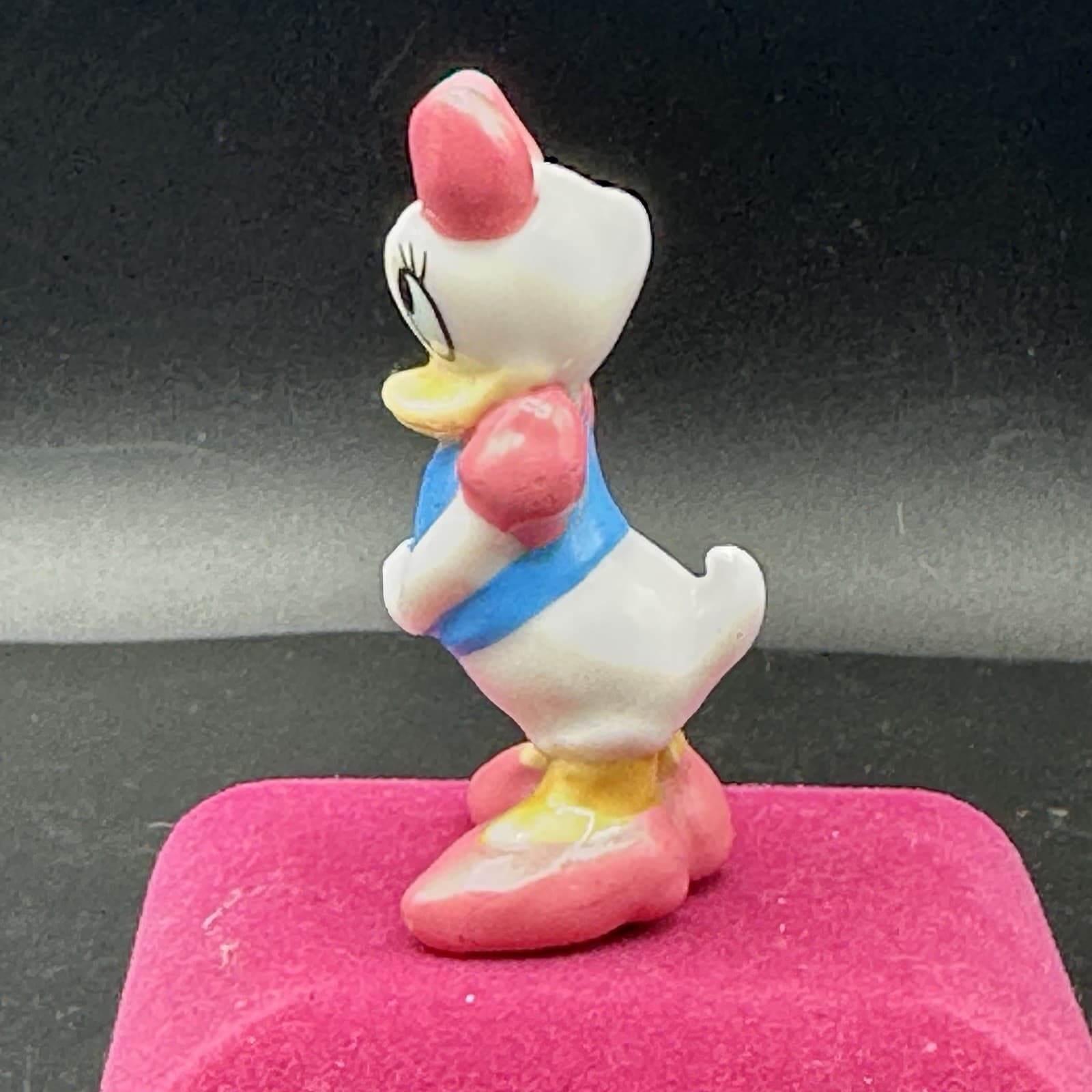 Vtg Disney Daisy Duck Mini Figurine Bone China Taiwan 2” Ceramic Collectible 4