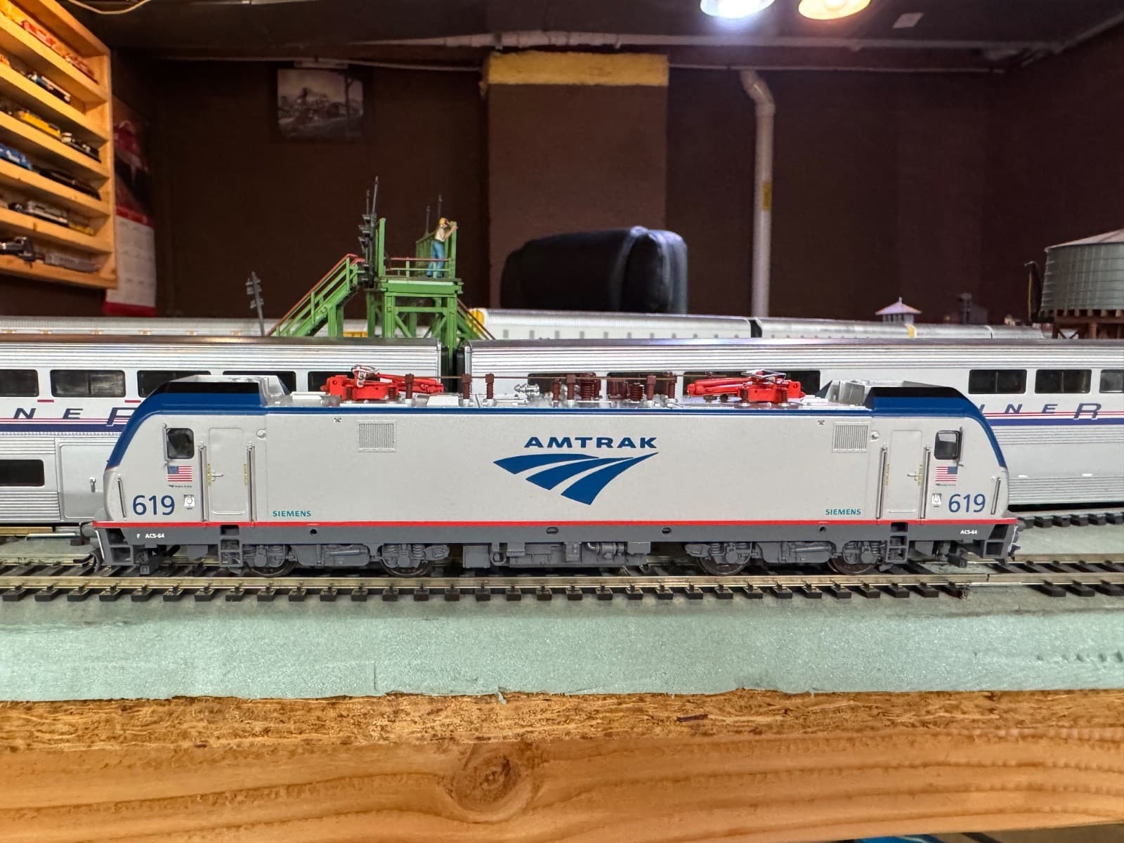 Bachmann HO 67402 Amtrak #619 - Siemens ACS-64 - TCS DCC Sound-Equipped 4