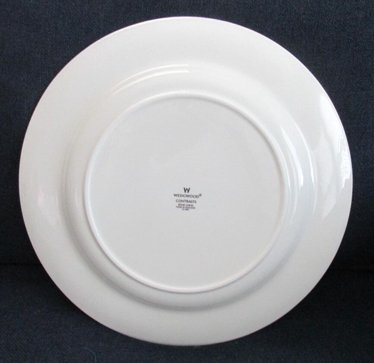 Wedgwood Contrasts Colonnade 13 1/4" Chop Plate Round Platter w/ Platinum- 1999 3