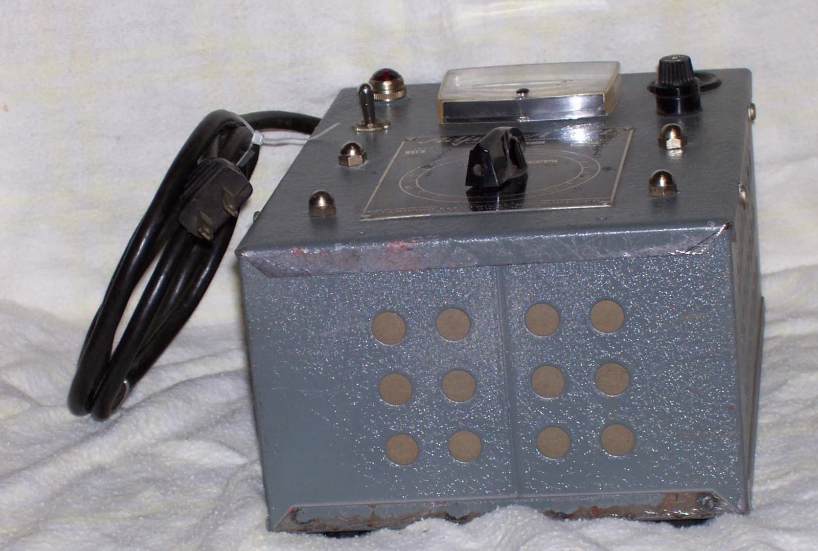 Standard Electric Adjust-A-Volt Variable Transformer 115V 50-60 Cycles Type LR-5 6