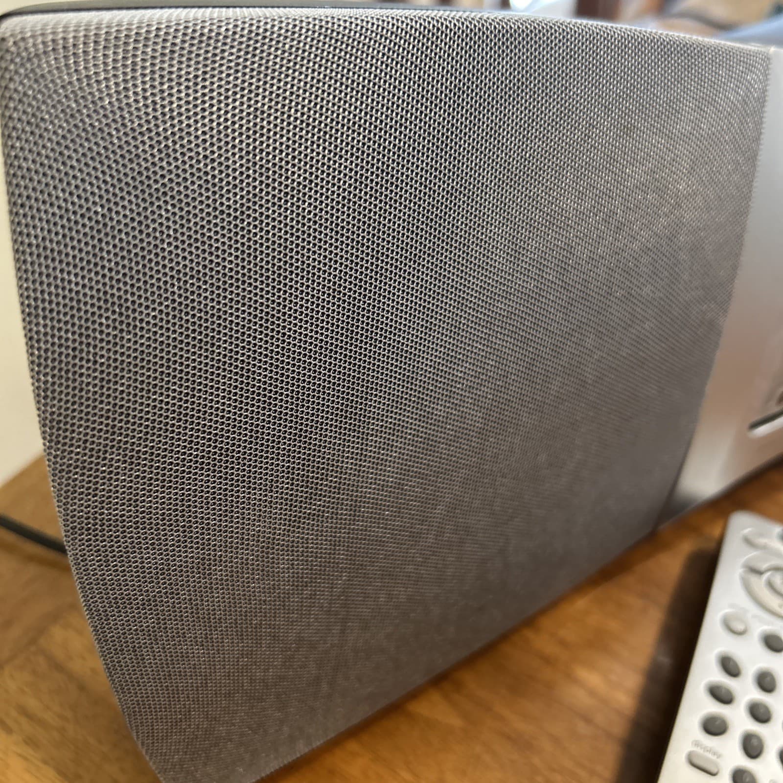 Delphi SkyFi SA10000 Sirius XM Satellite Radio Boombox with Active Lifetime Sub 3