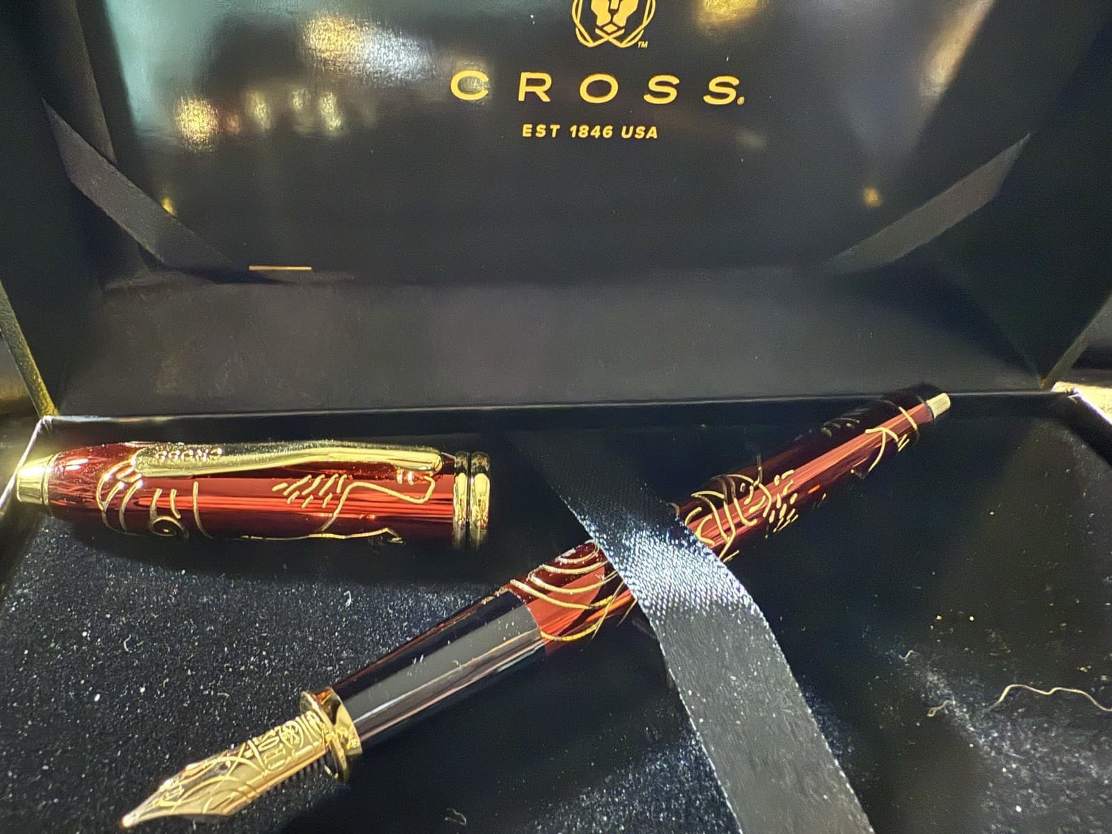 Cross Townsend "Year Of The Pig" Fountain Pen 18KT Gold M Nib NEW 2018 Sample 5