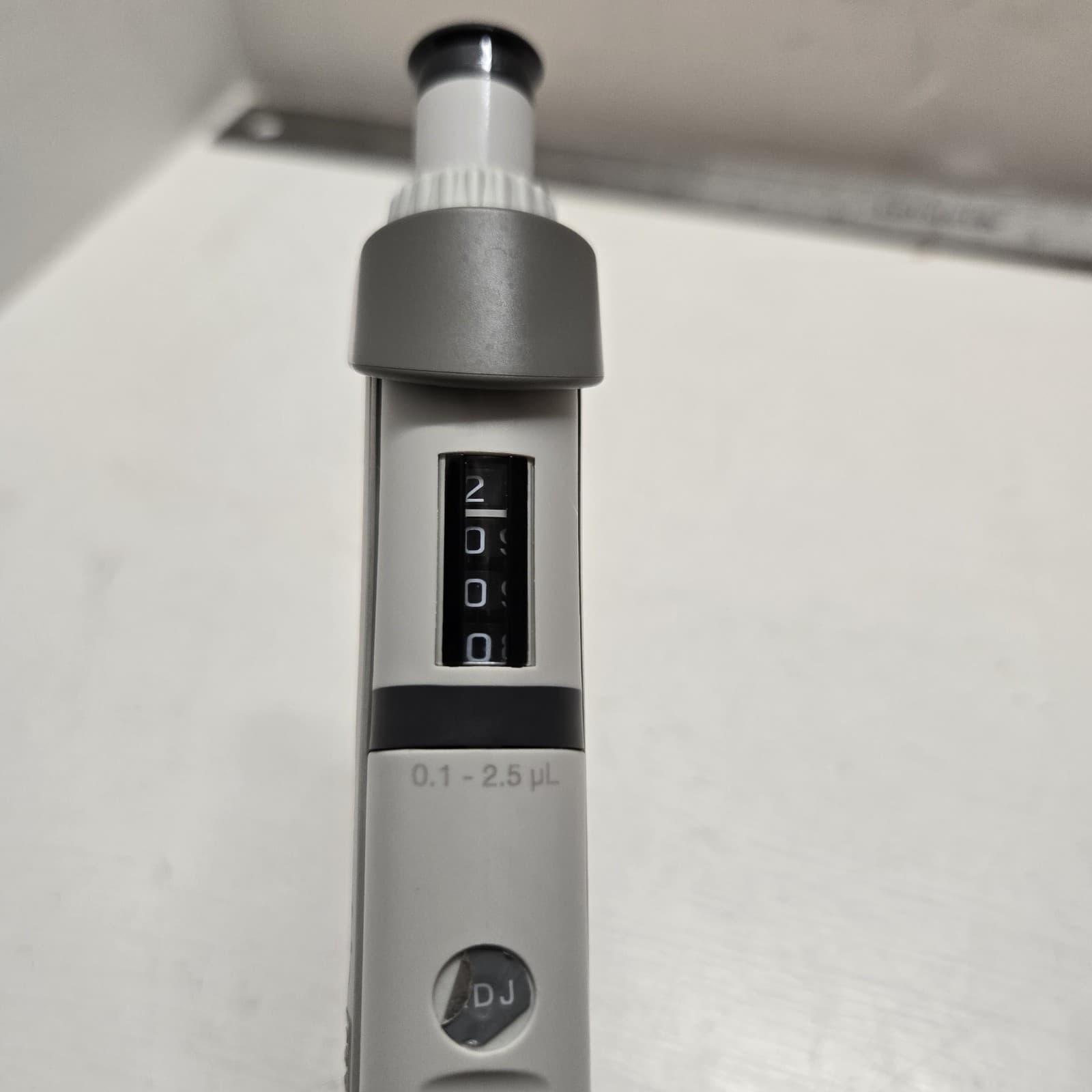 EP Research plus 2.5 Pipette, single-channel, variable 0.1 - 2.5ul 3