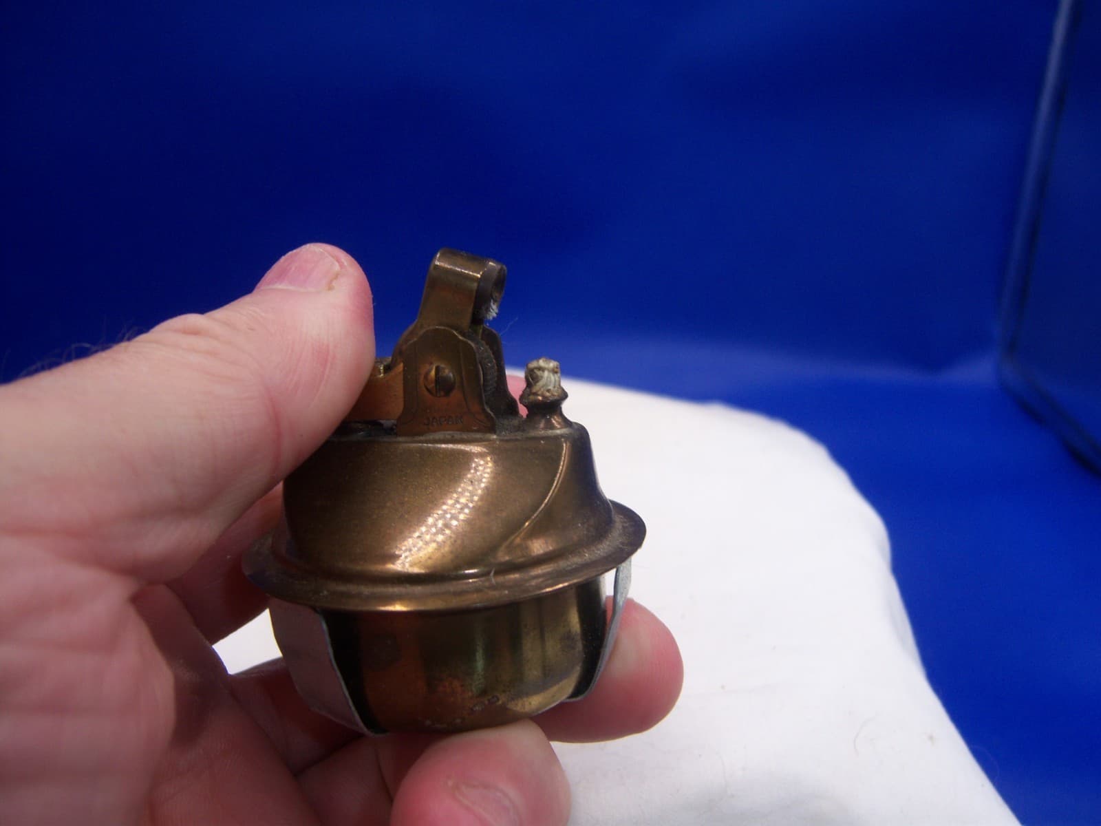 LT - 1940-50's 4 3/8" Japan Black Glass Tabletop Art Deco Cigarette Lighter 5