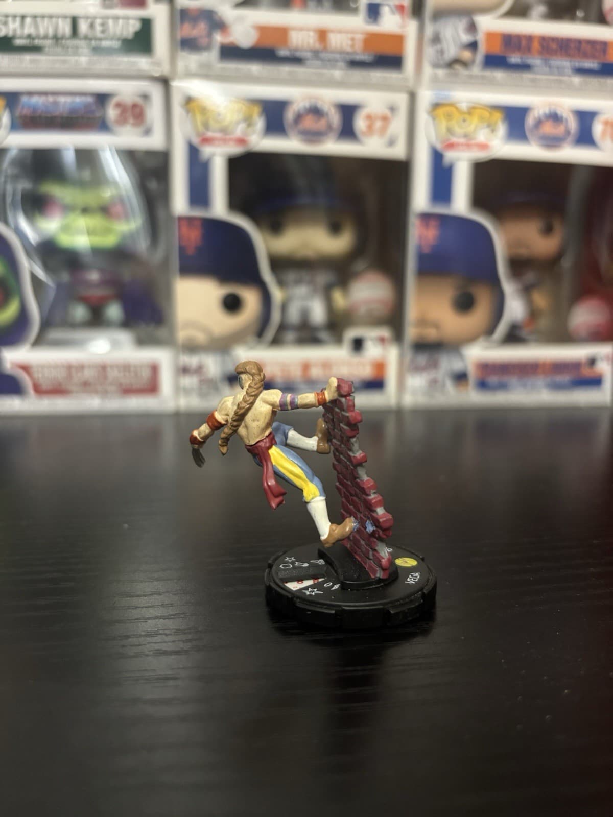 Street Fighter - Heroclix - Vega Figure #014 - No Card - D1 2