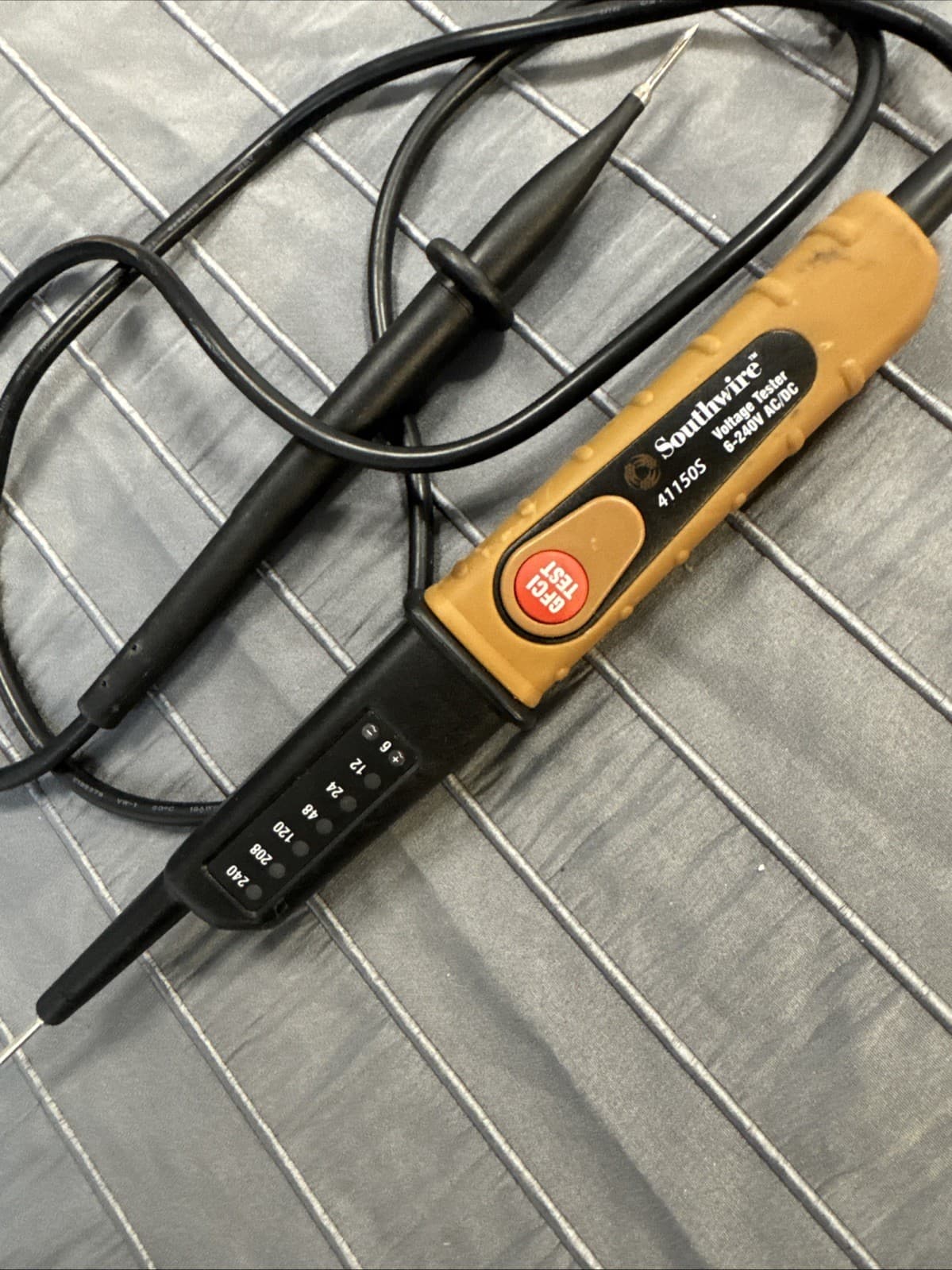 SOUTHWIRE 41150s VOLTAGE TESTER 6-240V 2