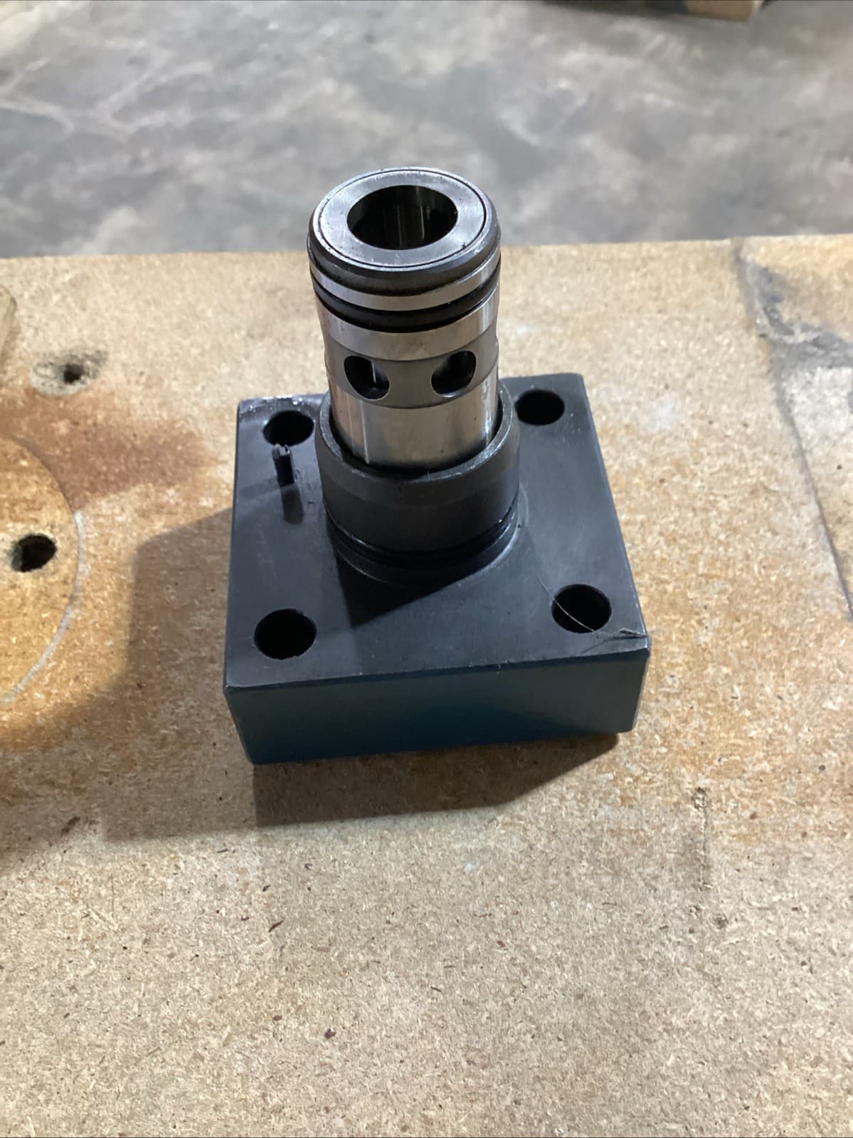 BOSCH Valve 0 811 402 450 Used 3