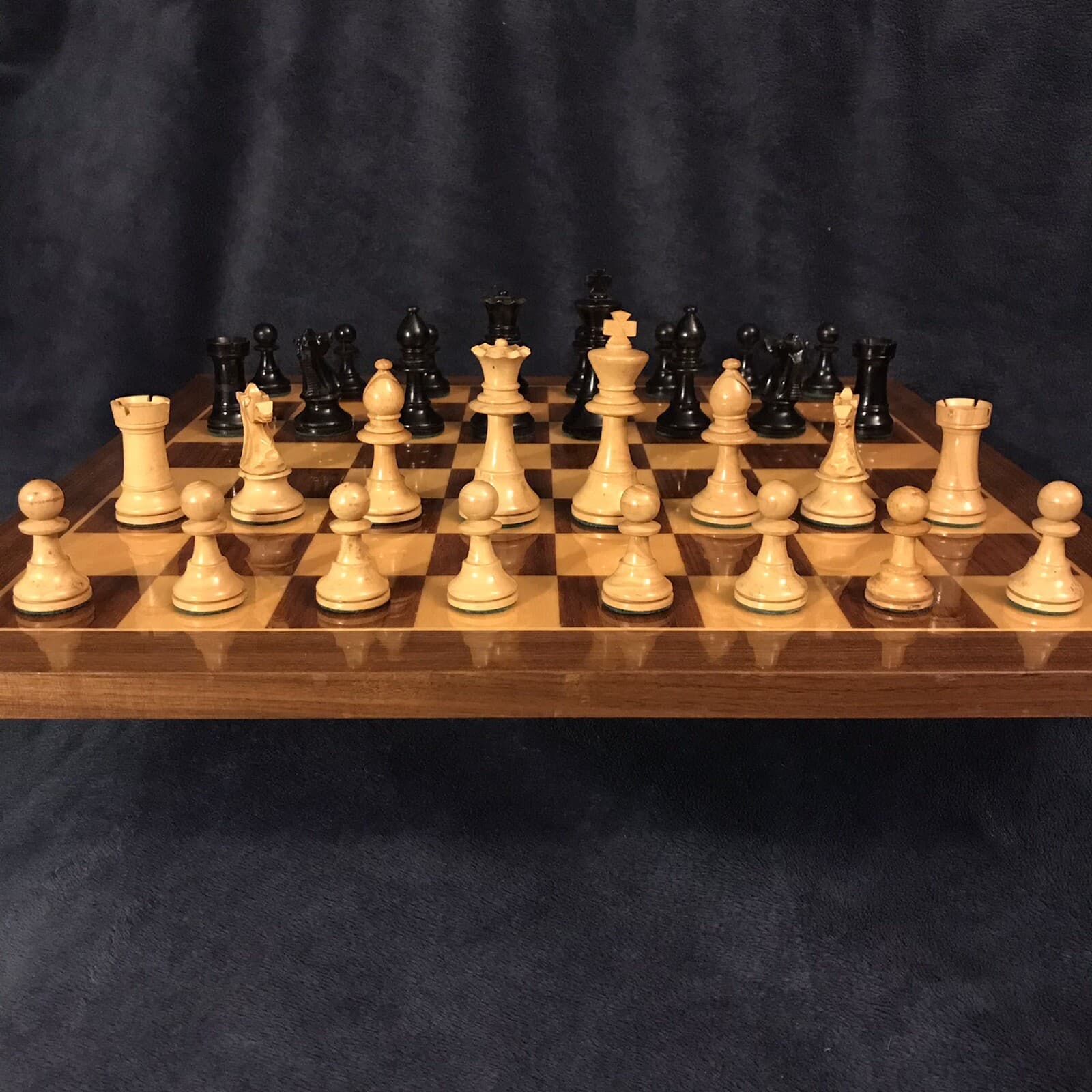 Vintage French Tan & Black Boxwood Chess Set 3.65”K + Case 4