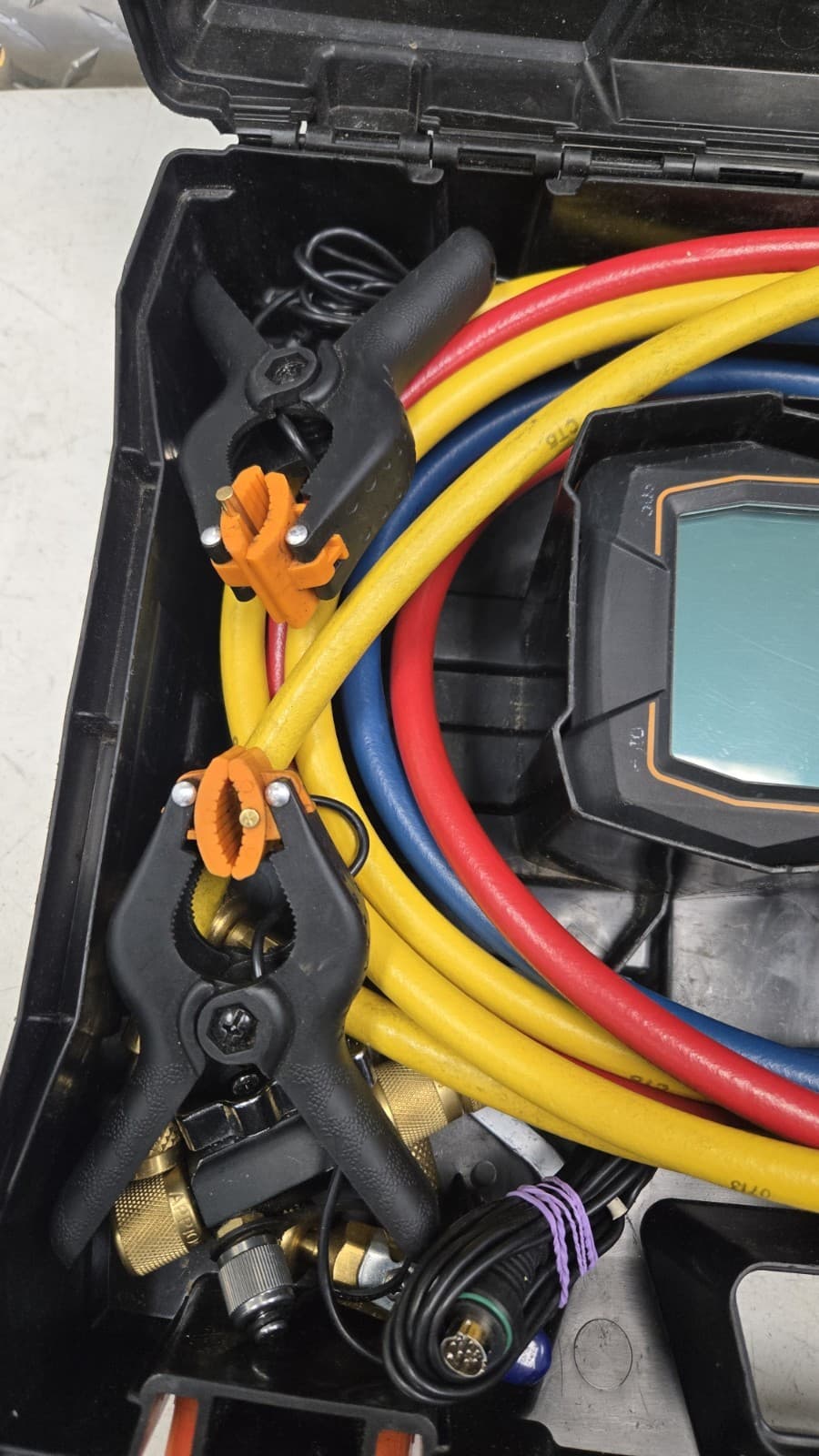 Testo 550s AC Manifold Gauge Set 2 Wired Temperature Clamp Probes Bluetooth 5