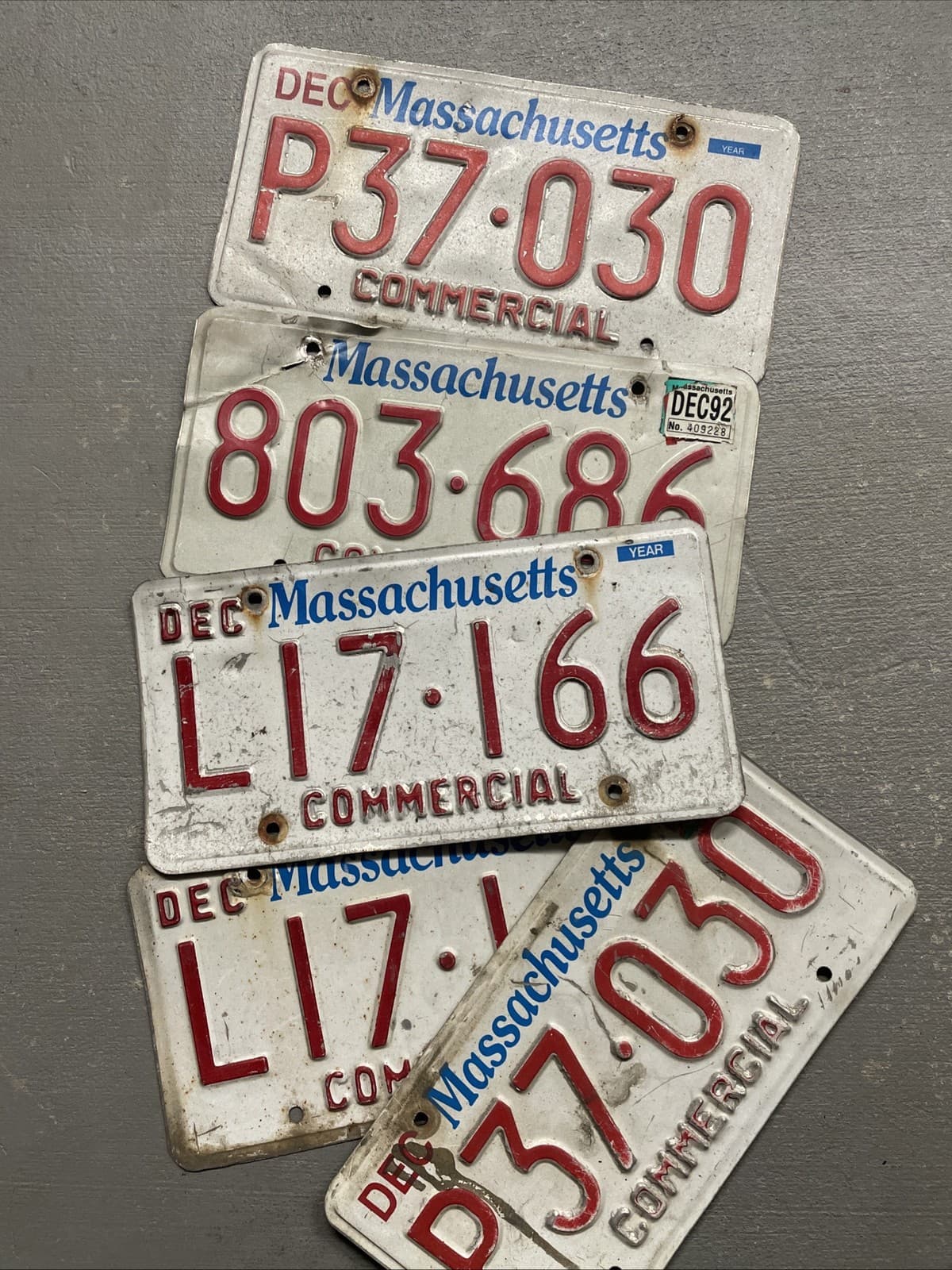 ONE MASSACHUSETTS LICENSE PLATE COMMERCIAL RANDOM LETTERS/NUMBERS CRAFT! 2