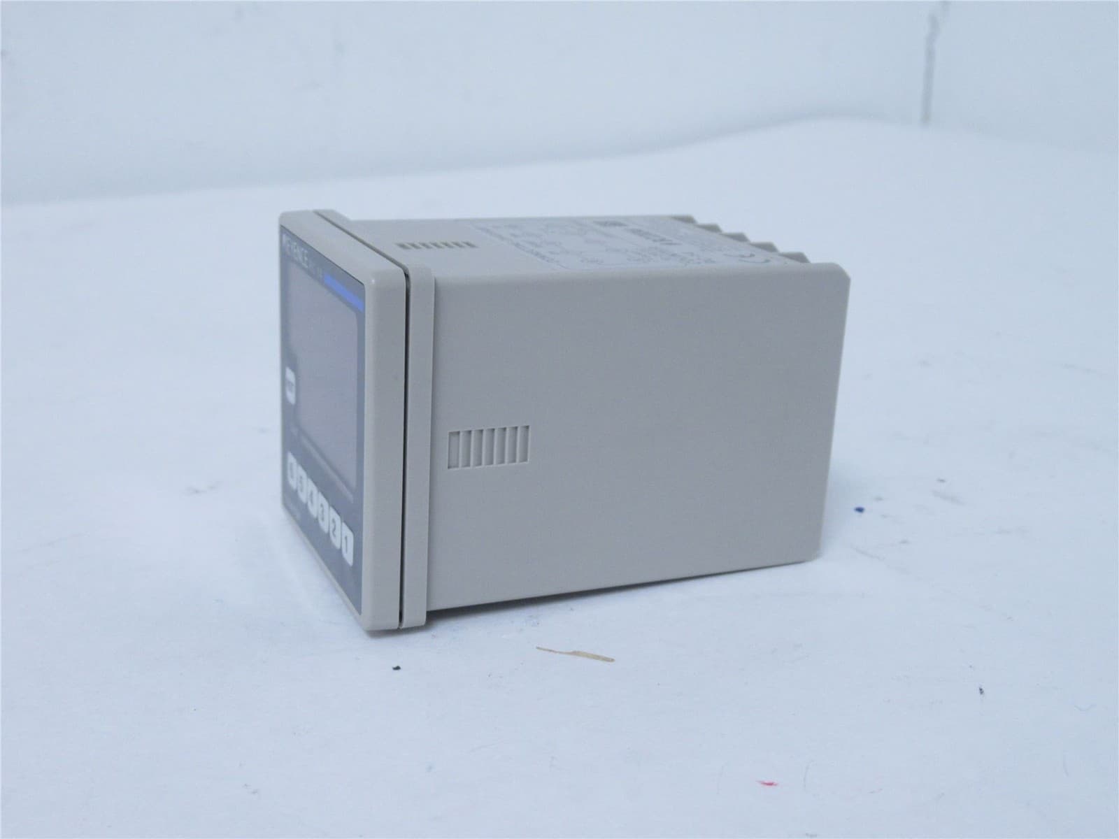 237965 New-No Box; KEYENCE RC-14 Electric Preset Counter; 12-24VDC; 100mA 4
