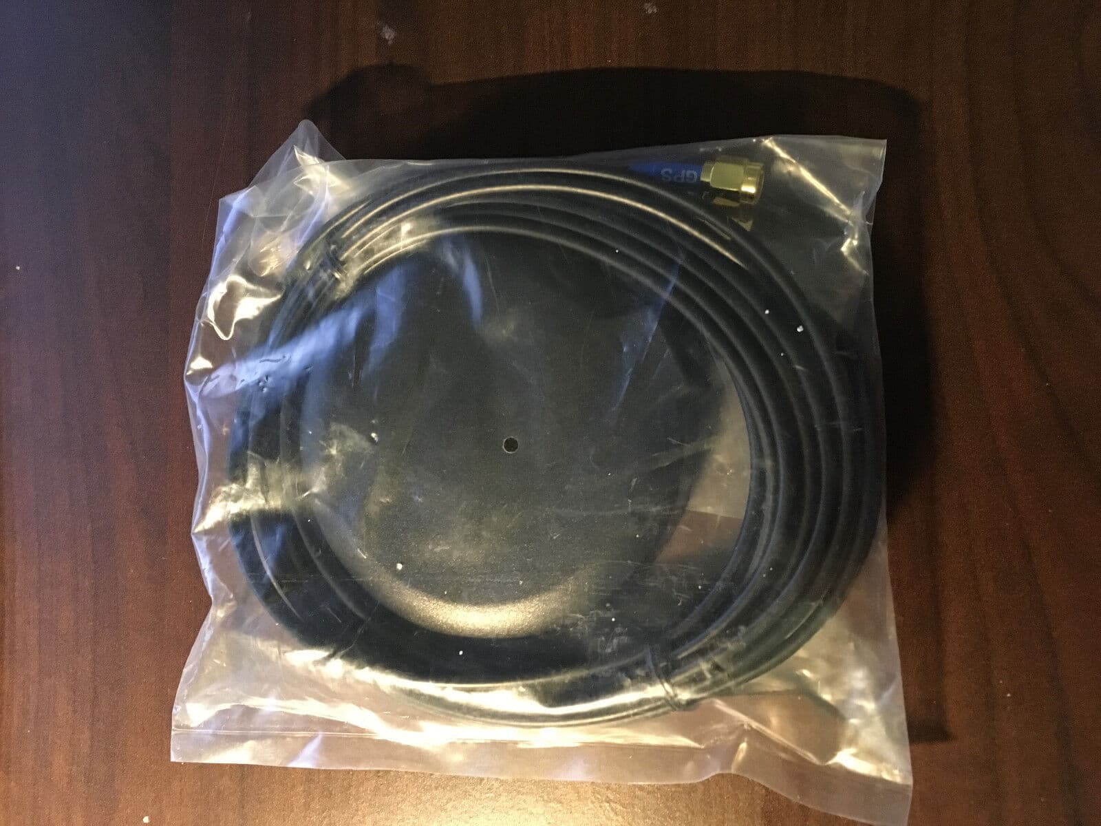 GPS +GSM/3G/4G/LTE with 700MHz coverage Combo Antenna combination  SMA adhesive  2