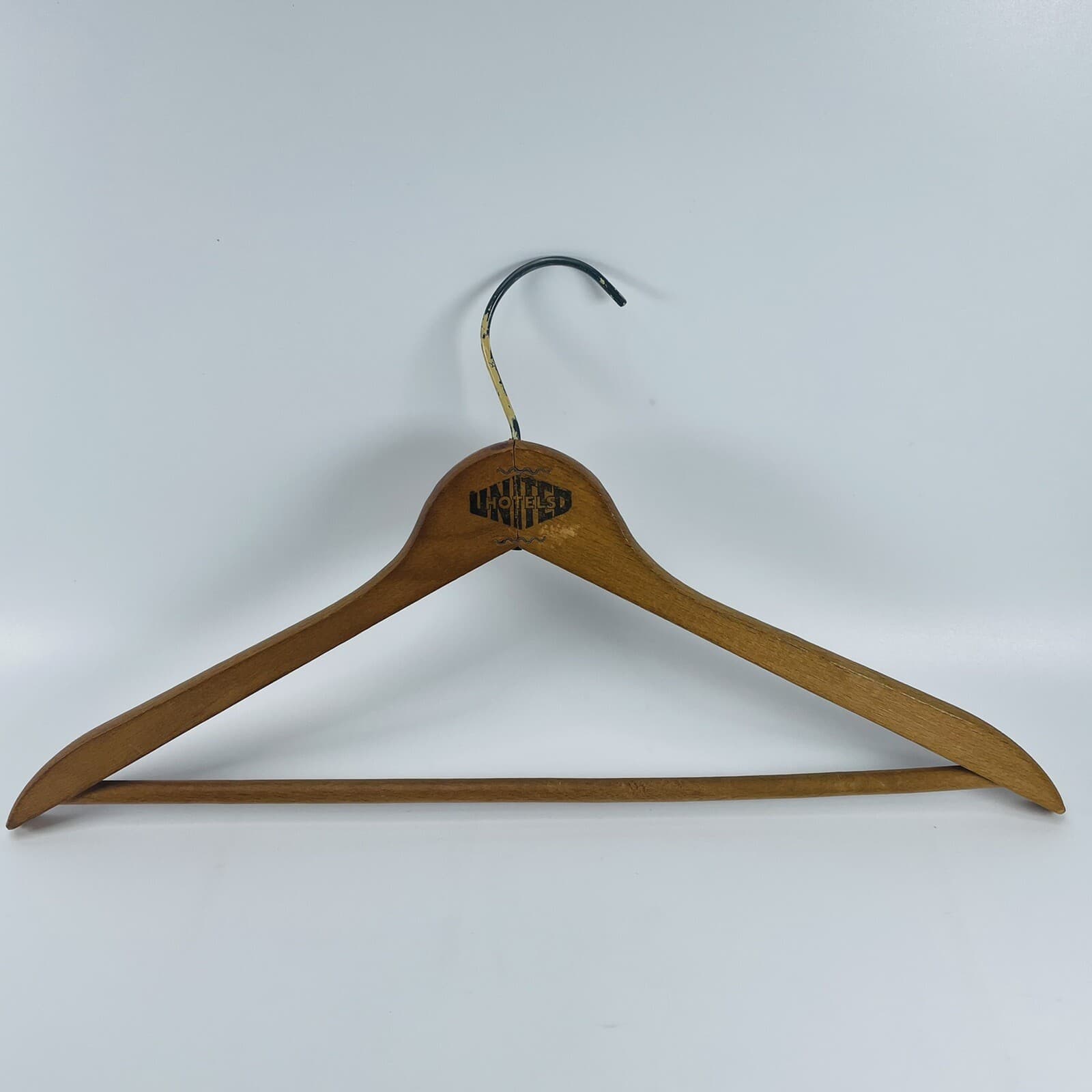 Vintage Wooden Advertising Clothes Hanger UNITED HOTELS New York Niagara Falls 2