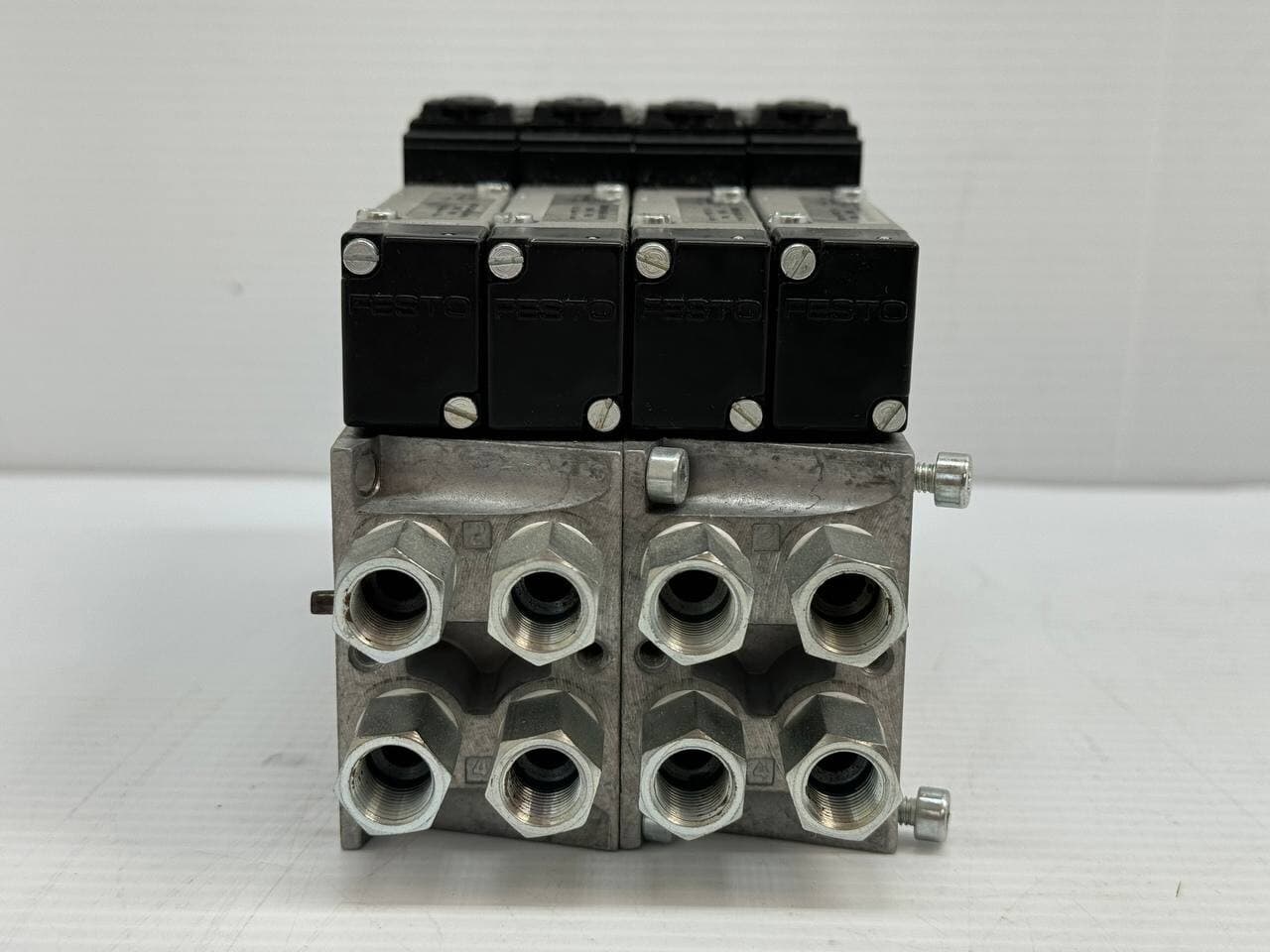 2x Festo MT2H-5/2-4.0-L-S-VI Solenoid Valves, On VIGM-03-4.0 Manifold Block 5