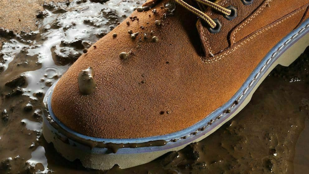 Ralyn Aquatec Water Repellant Spray for Leather & Suede  Boot Protector Spray 4