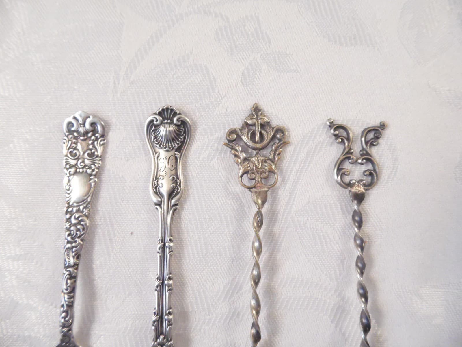 4 PIECES .925 SILVER SMALL SPOONS and FORK - 0.86 TROY OUNCES 2