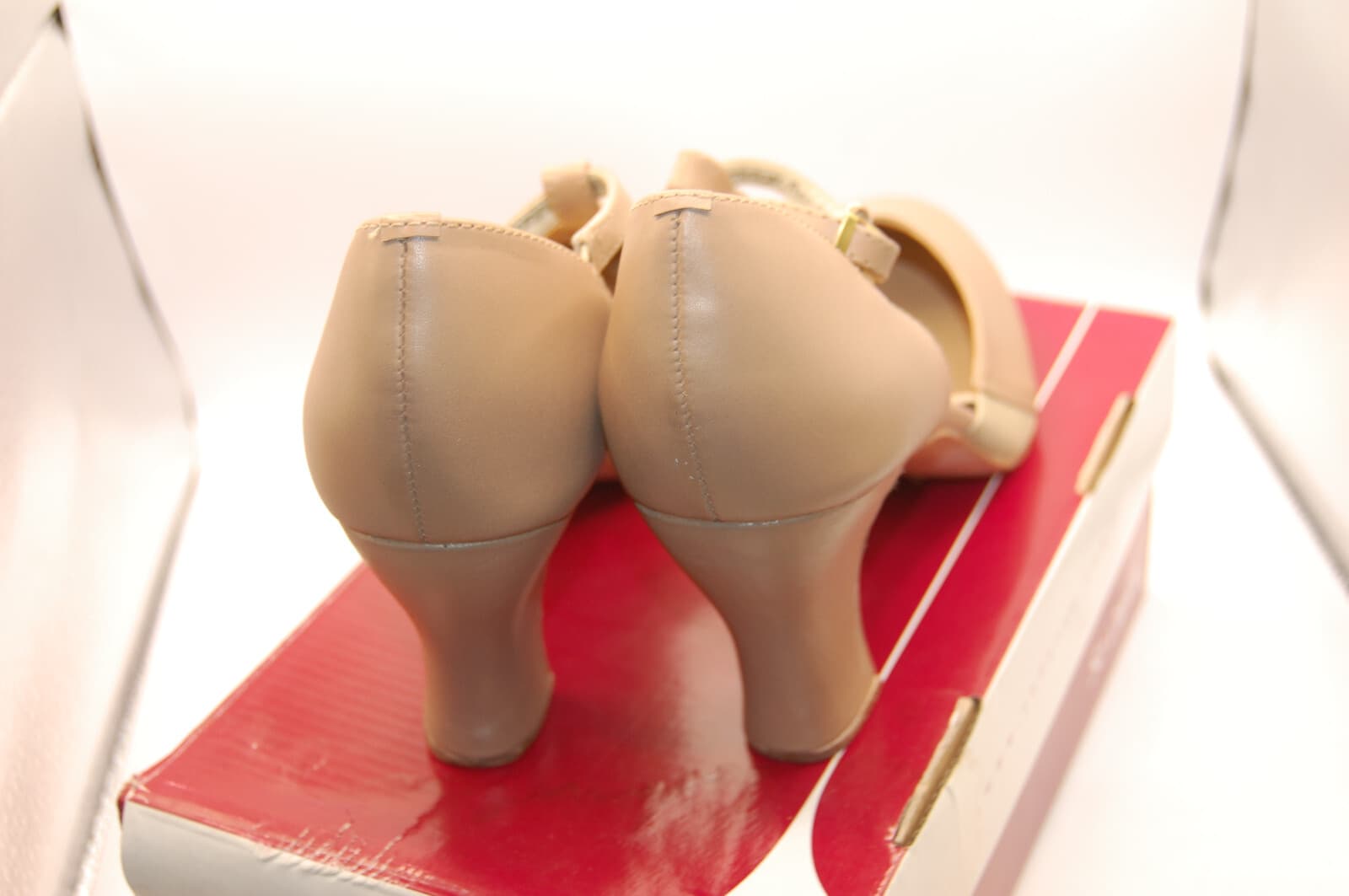 NIB So Danca Clarice CH56 2.5" Heel T-Strap Character Shoe Leather Sole 9.5 L M 6