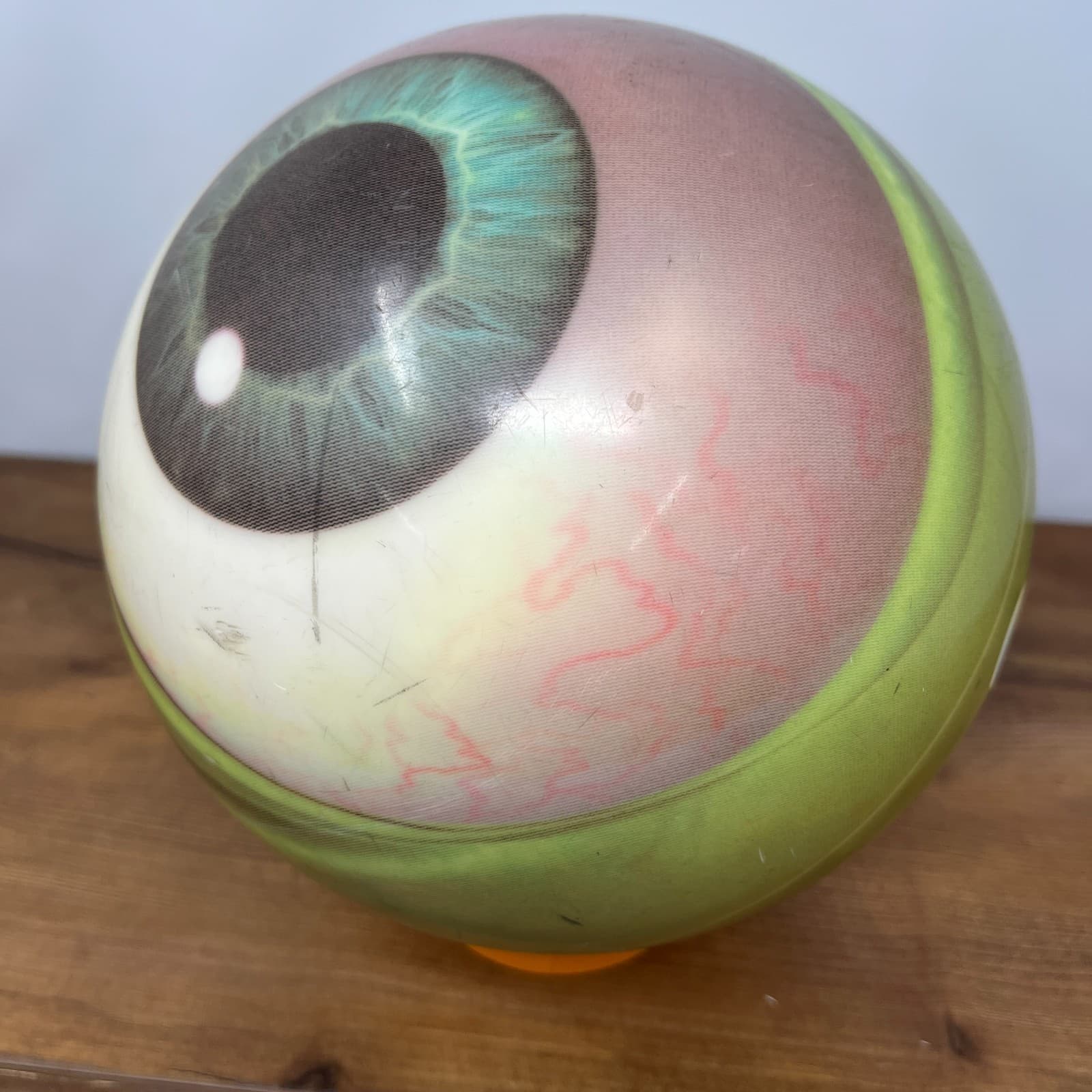 Rare Disney Monsters Inc. Bowling Ball Pixar Brunswick 8lb 12oz Wazowski Eyeball 2