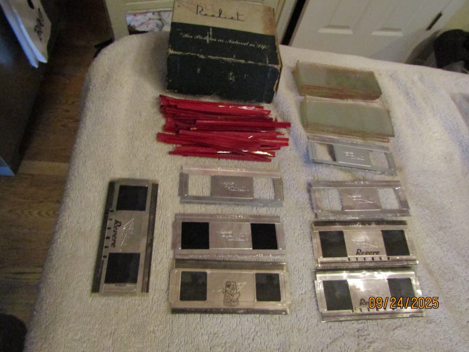 Vintage Stereo Realist Glass Slides White 1-5/8 x 4 Model ST-21-5A 24 & Parts