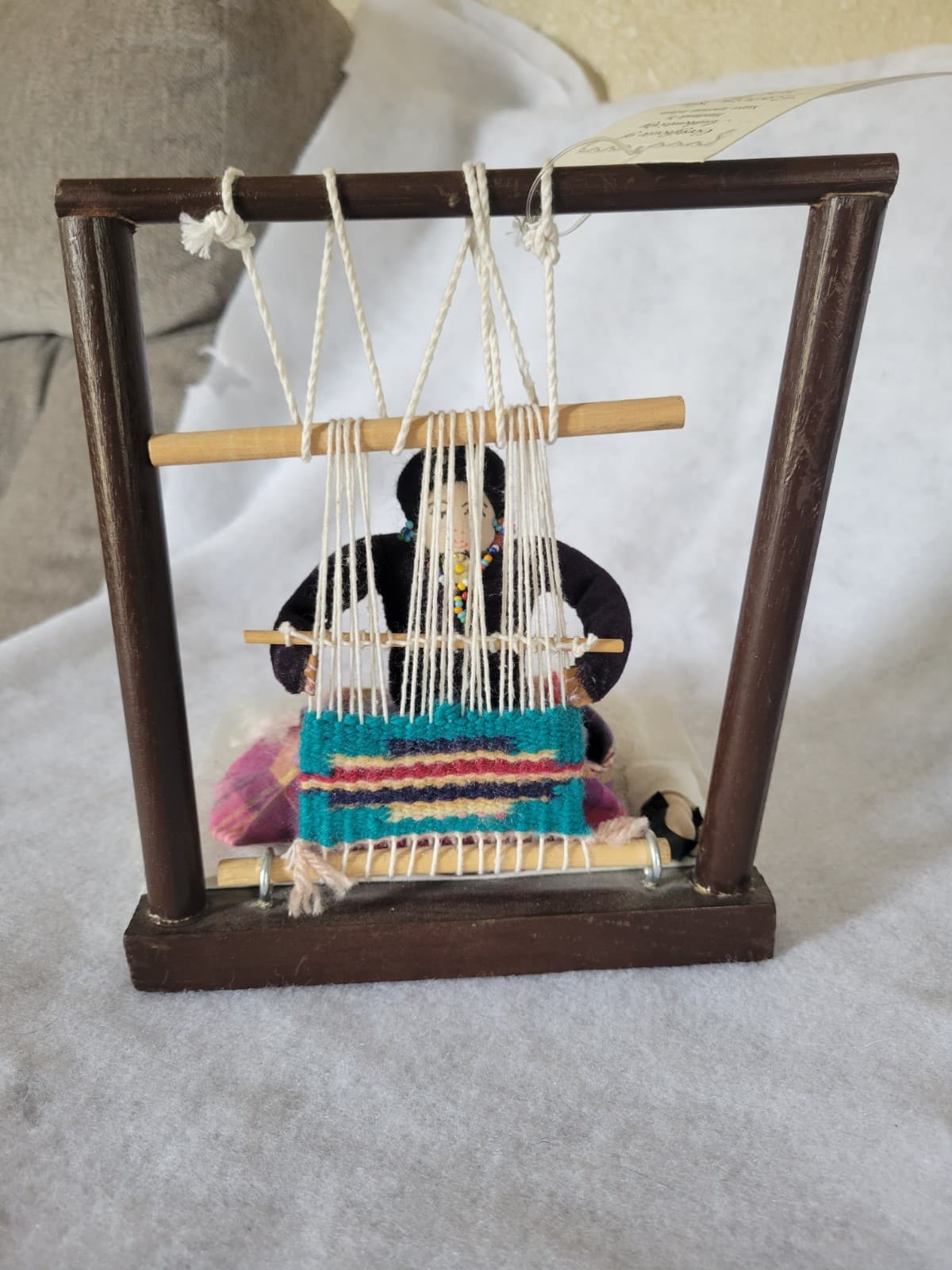 Vntg Small Loom w/Navajo WOMEN With baby Weaving A Rug w/tag 5 1/2"×"