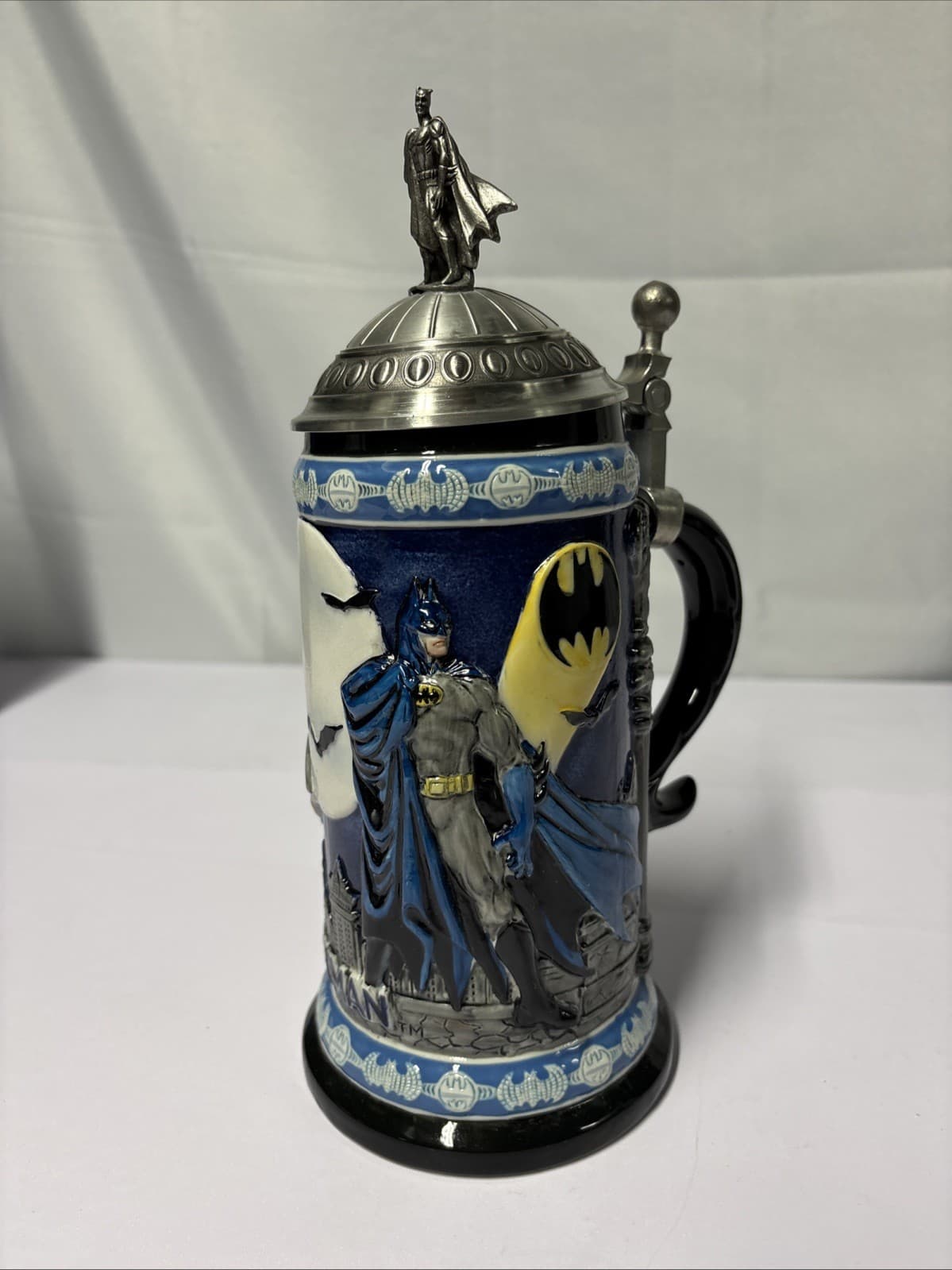 SUPER RARE Batman Raised Relief Limited Edition Collectible Beer Stein GERMANY