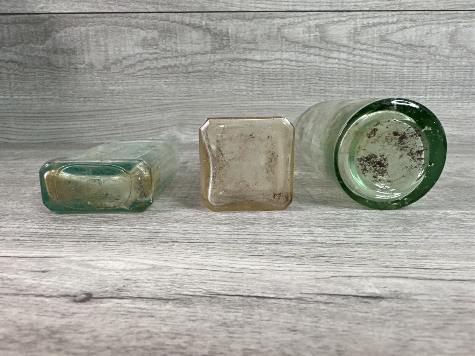 Vintage Lot of 3 Bottles Clear/Aqua Holbrook,  Burnetts Extract, Unbranded 4