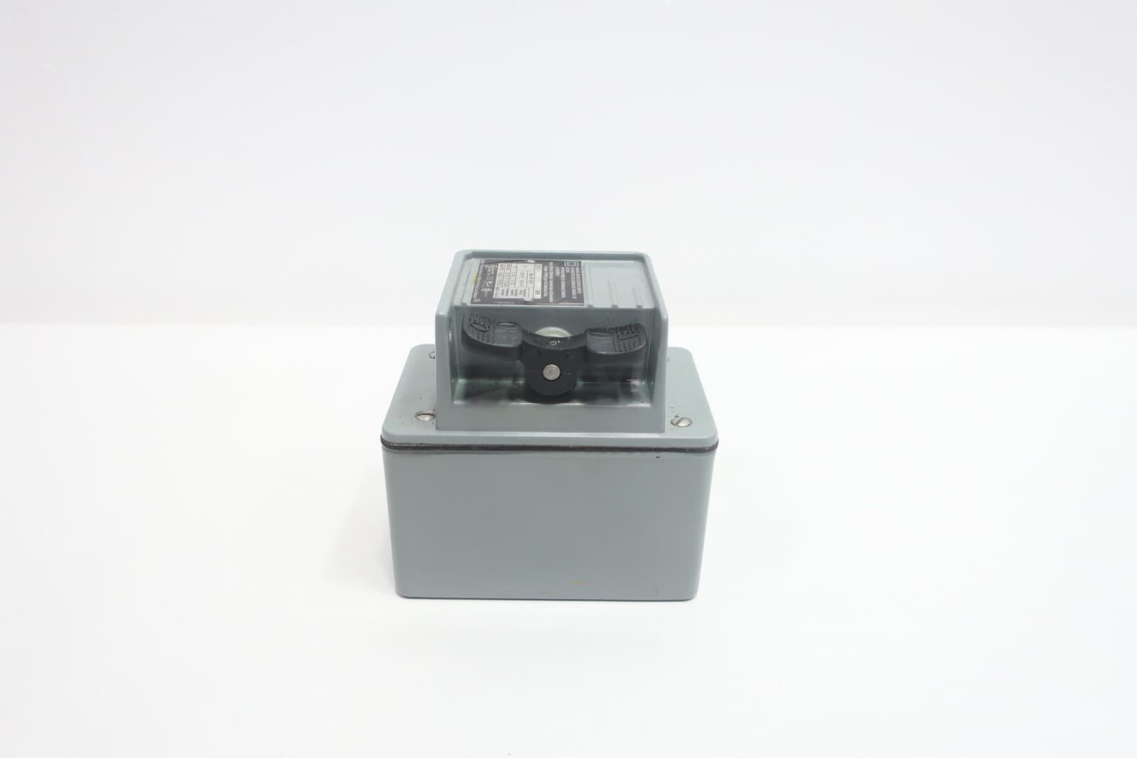 Square D 2510-KW2 Manual Motor Starting Switch 30a 2