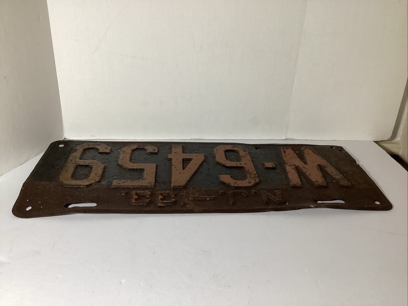 1933 New Jersey Passenger Car License Plate W 6459 3