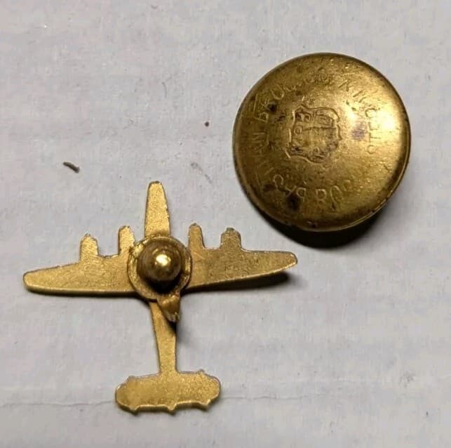 WW2 Lockheed C-69 / L-1049 Constellation Aircraft Pin - AAF  & Civilian Aircraft 2