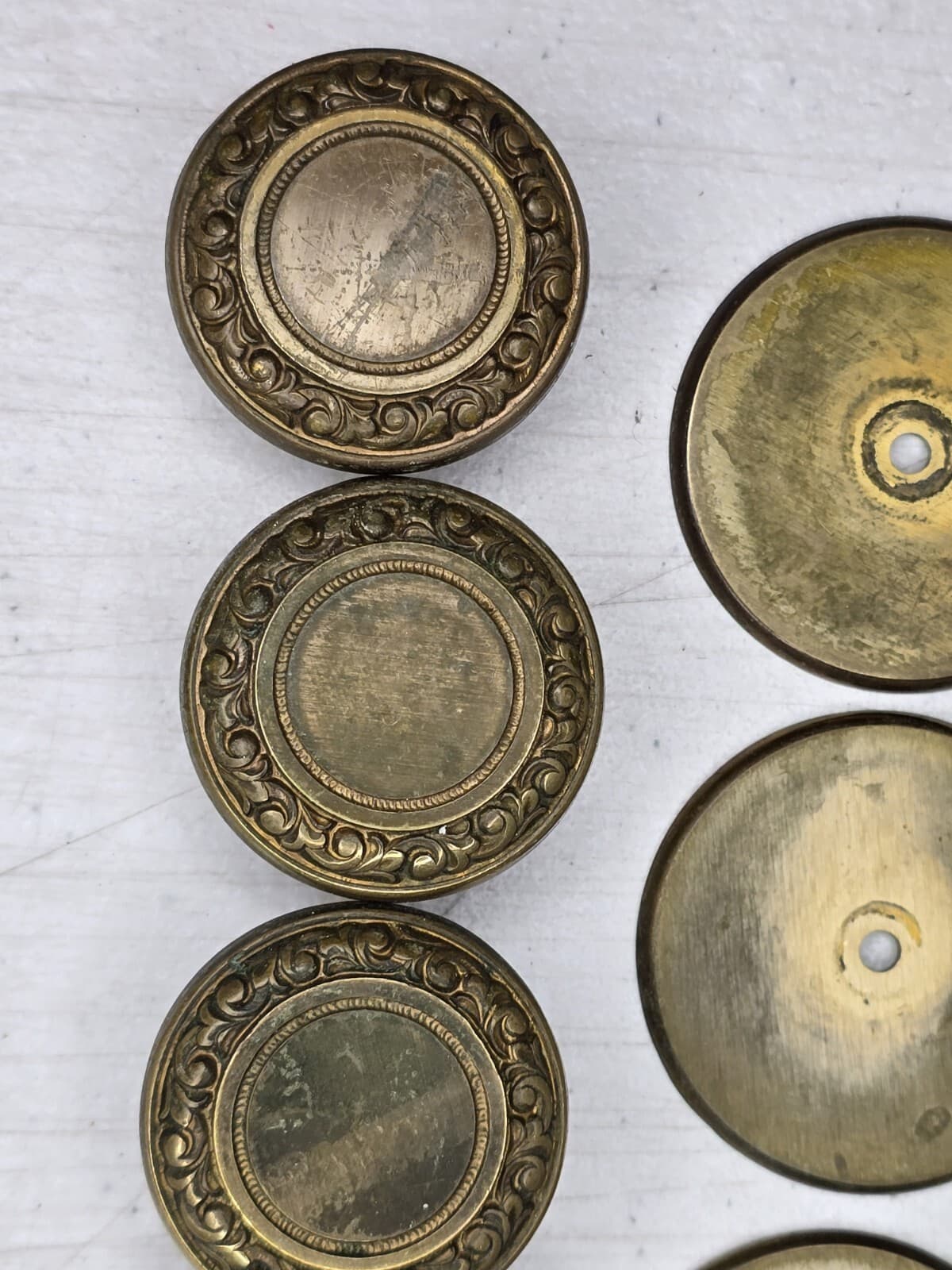 Vintage Brass Knobs Ornate Backplates Lot 8+6 VCR Italy Victorian Style Full Set 3