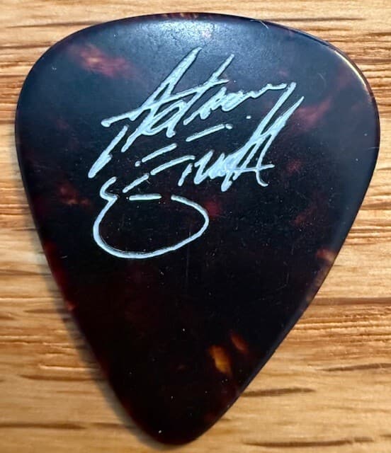 IRON MAIDEN / 1980'S- CAUGHT SOMEWHERE ON TOUR / ADRIAN SMITH / TOUR GUITAR PICK 2