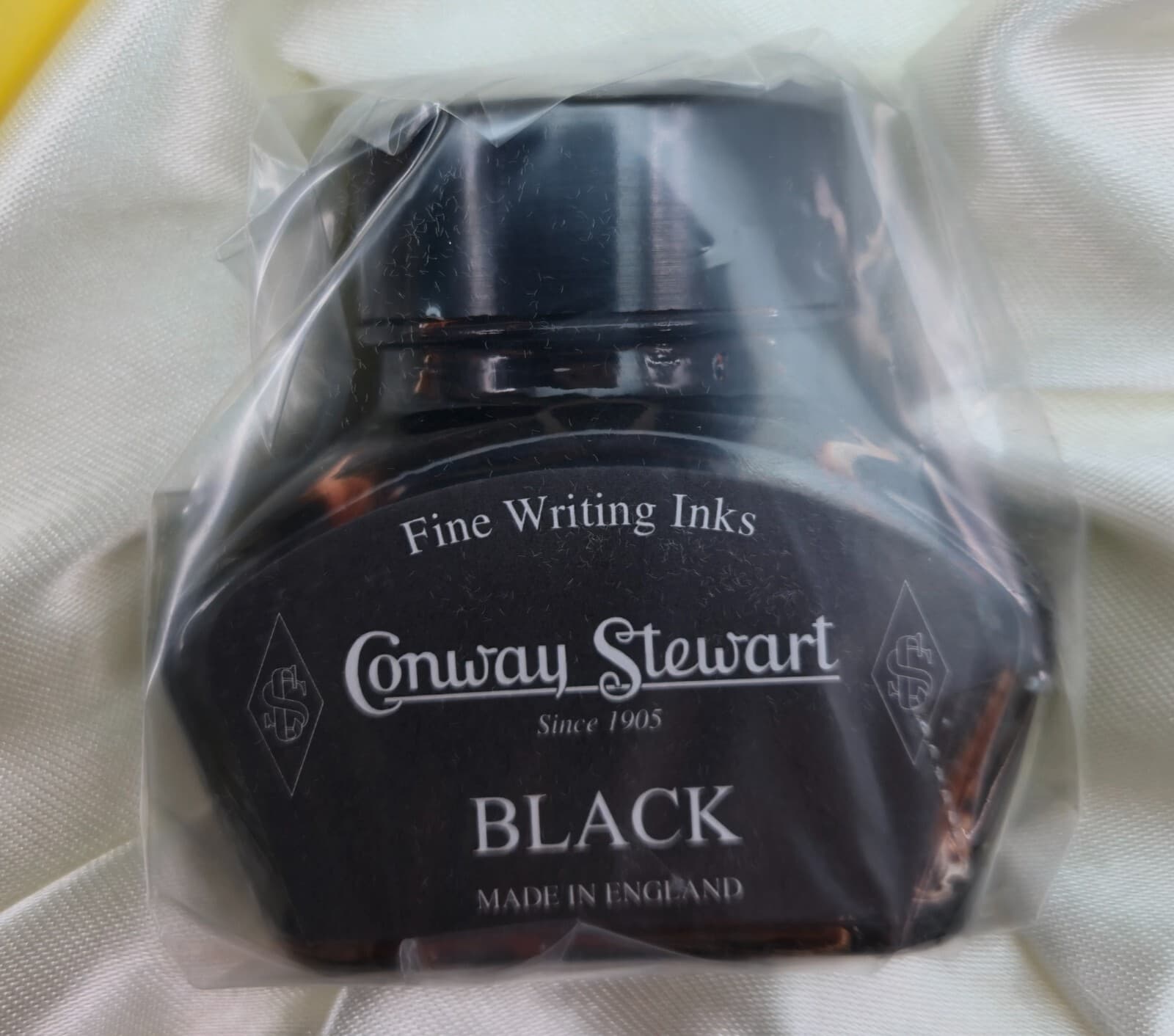 Brand new Conway Stewart Churchill Limited edition fountain pen 18K nib #146/500 6