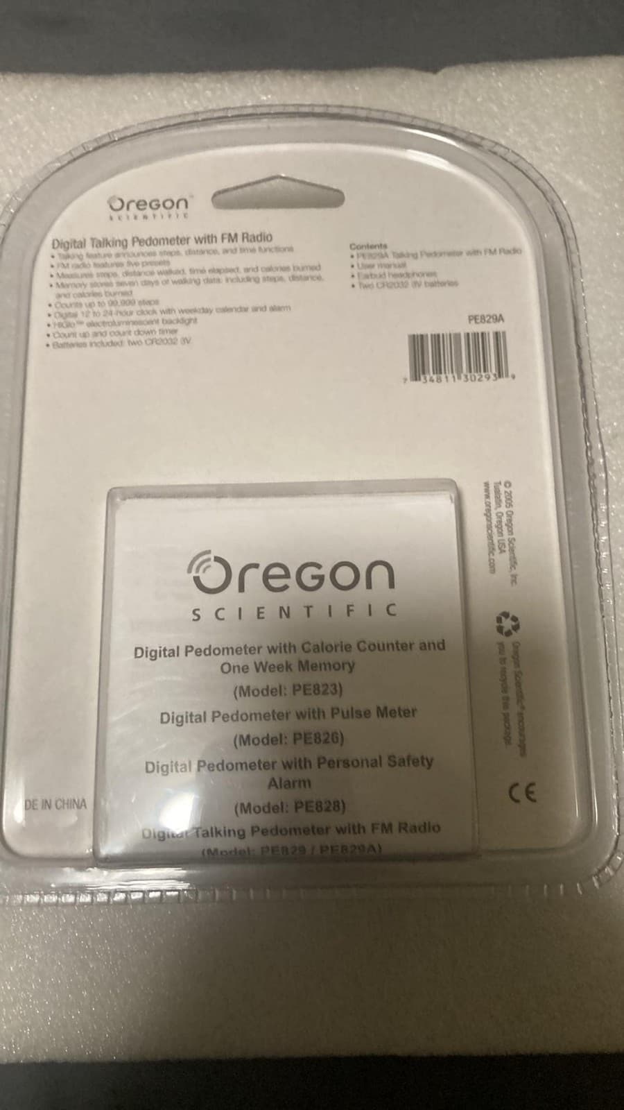 Oregon Scientific Digital Pedometer With FM Radio  PE823 New 3