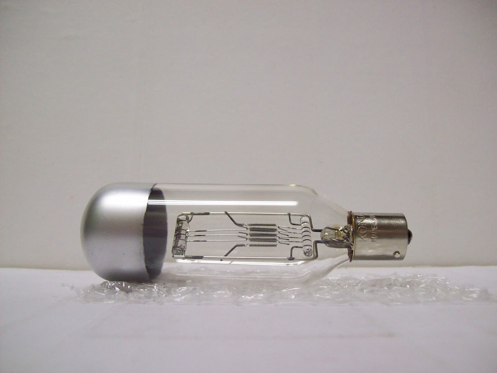 EDK Projector Projection Lamp Bulb 500W 120V KONDO/MANSFIELD *AVG. 25-HOUR LAMP* 2