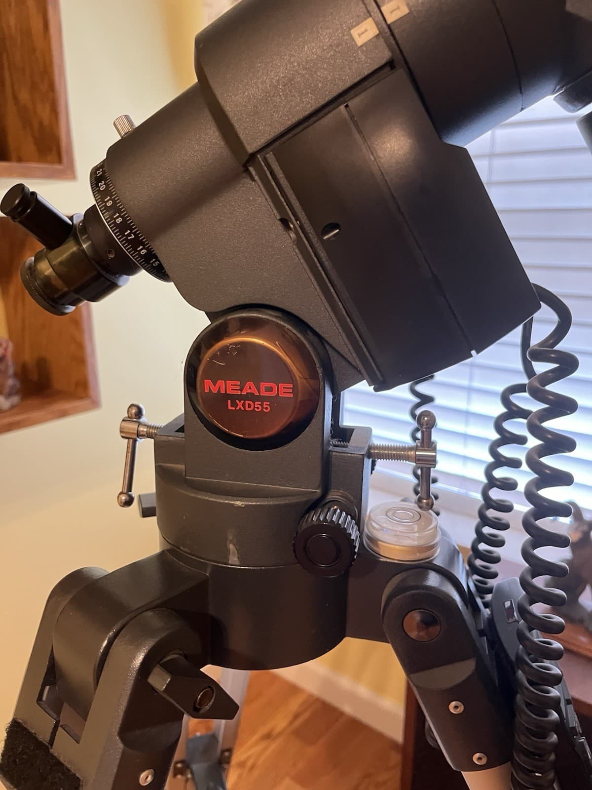 Meade LXD55 8" Schmidt-Cassegrain Telescope w/motorized mount. 5