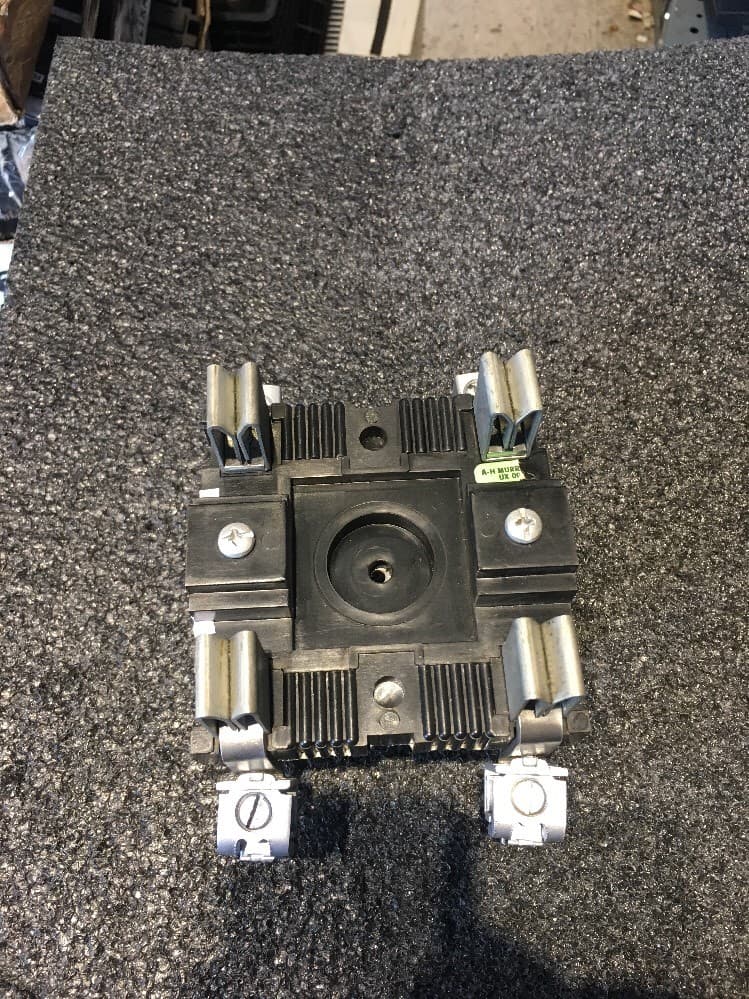 MURRAY OR CROUSE HAINDS METER SOCKET 125A 240V OBSOLETE RECONDITIONED