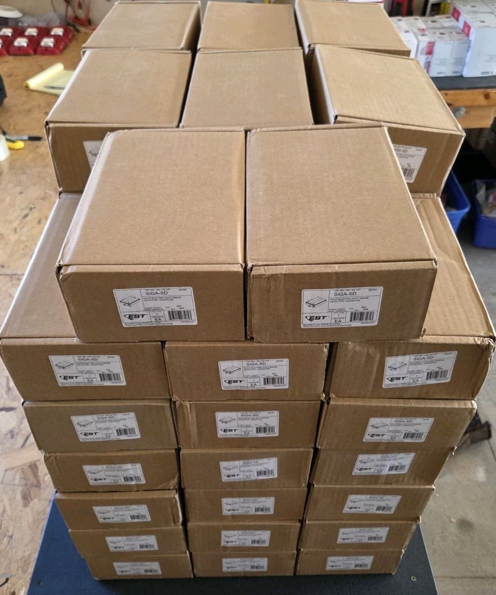 EDWARDS EST SIGA-SD PHOTOELECTRIC DUCT SMOKE DETECTOR - BRAND NEW - 62 AVAILABLE 2