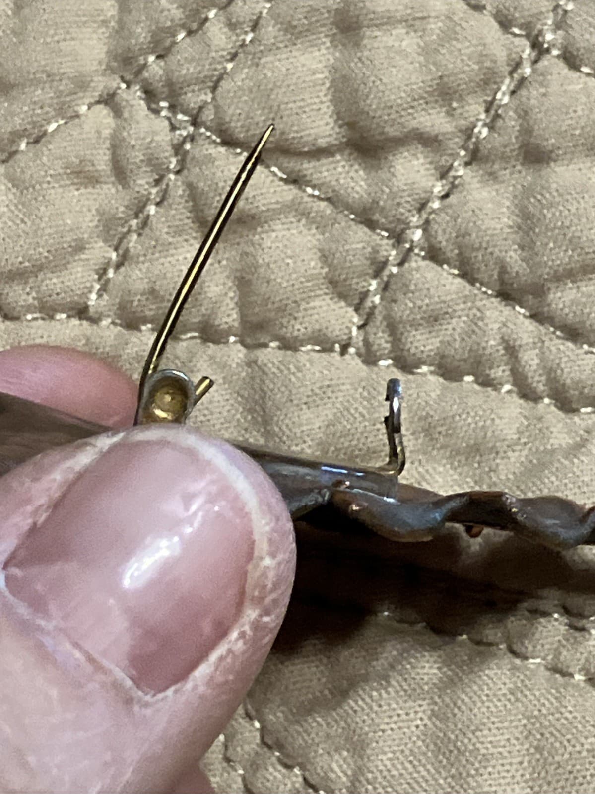 Vintage Cast Copper Oak Leaf Brooch/Pin 2.5”x1.5” 5