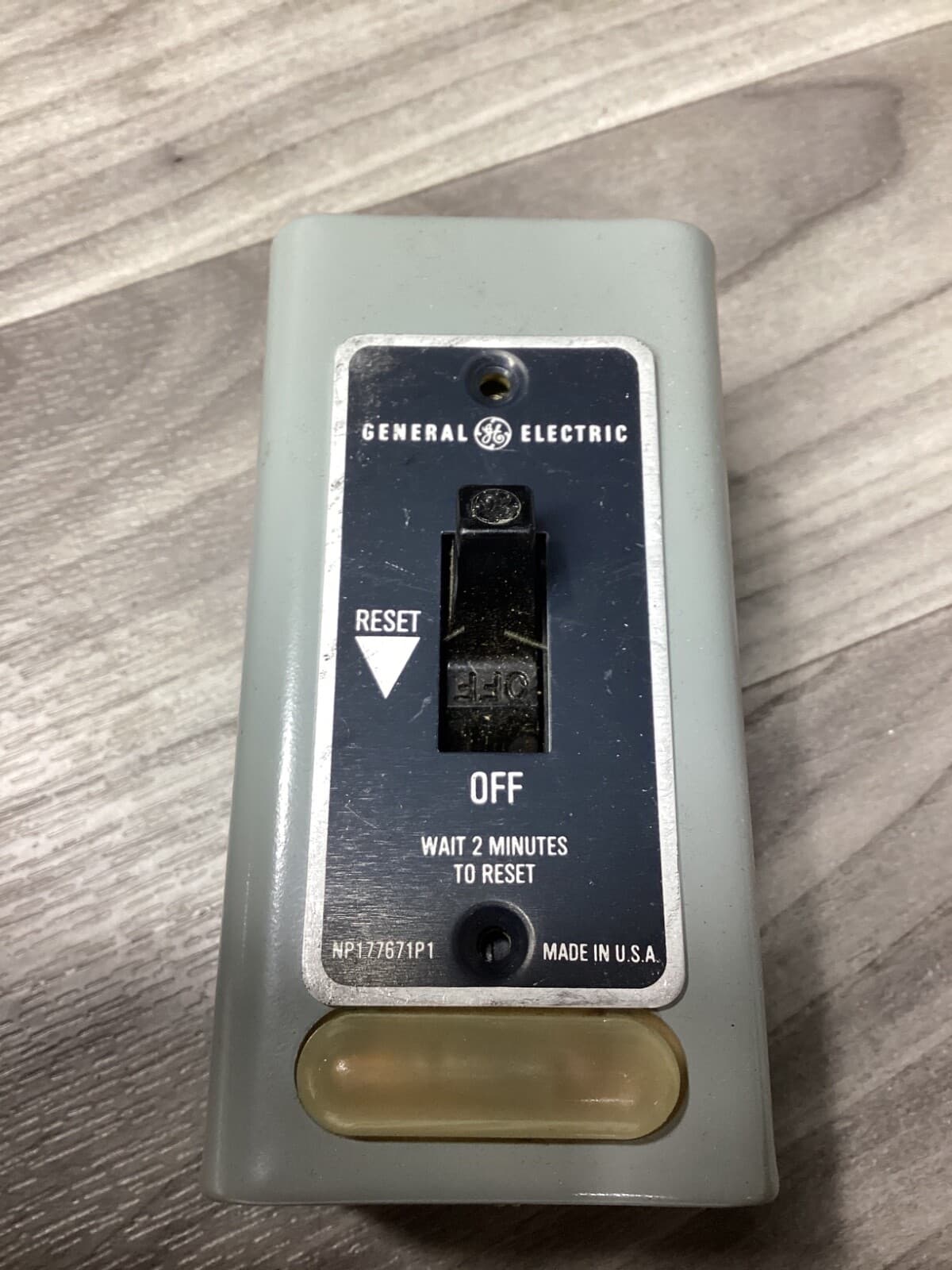 General Electric CR101Y11 Manual Starter 1HP, 1-P Toggle Switch #120G158*CO 5