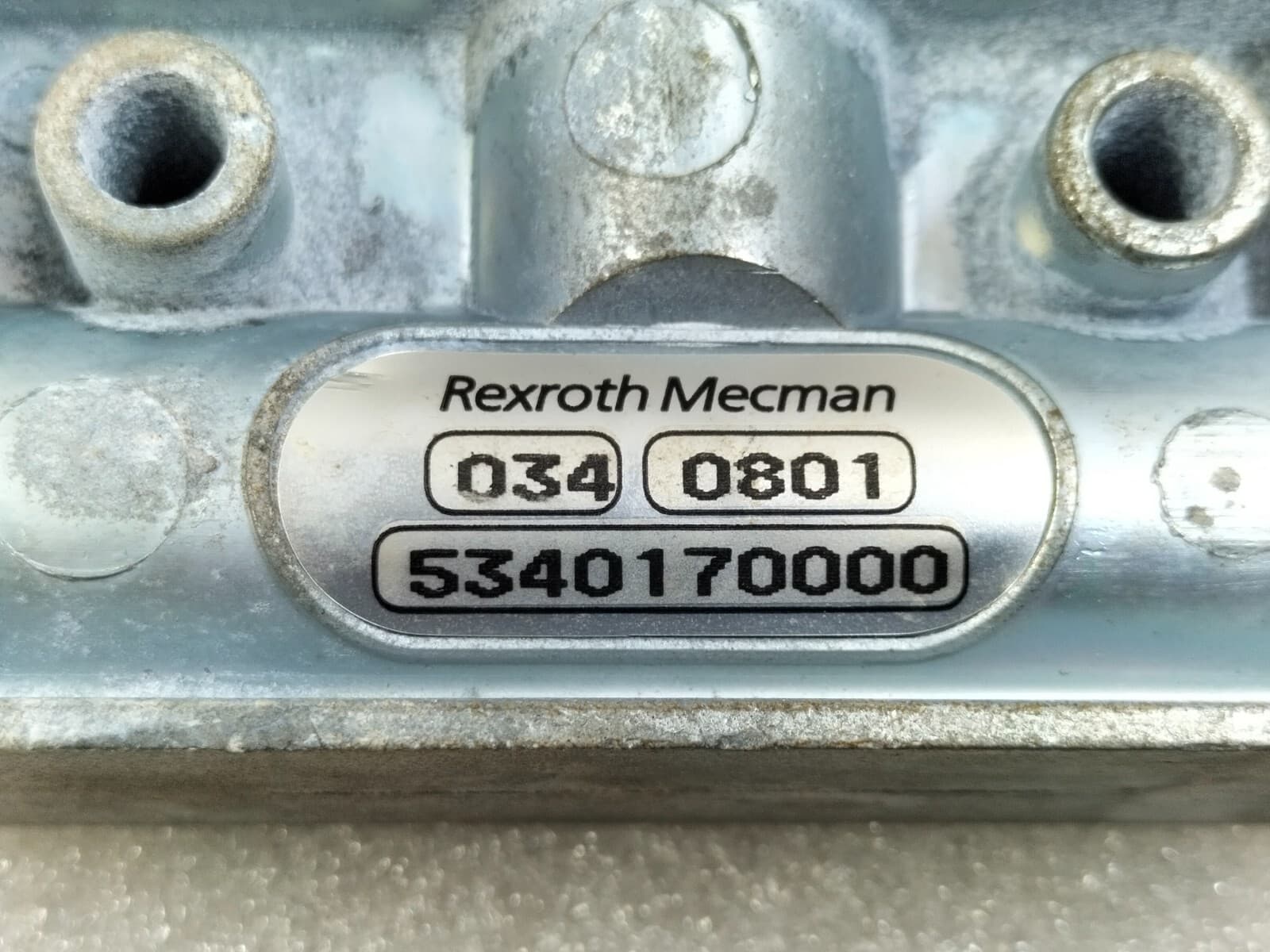 REXROTH MECMAN 53401700000 PNEUMATIC SHUTTLE VALVE 2