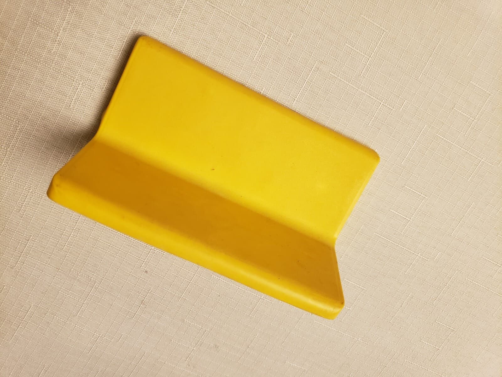 MATTEL 1982 REPLACEMENT YELLOW BENCH SEAT FOR BURGER KING RESTRAUNT 3