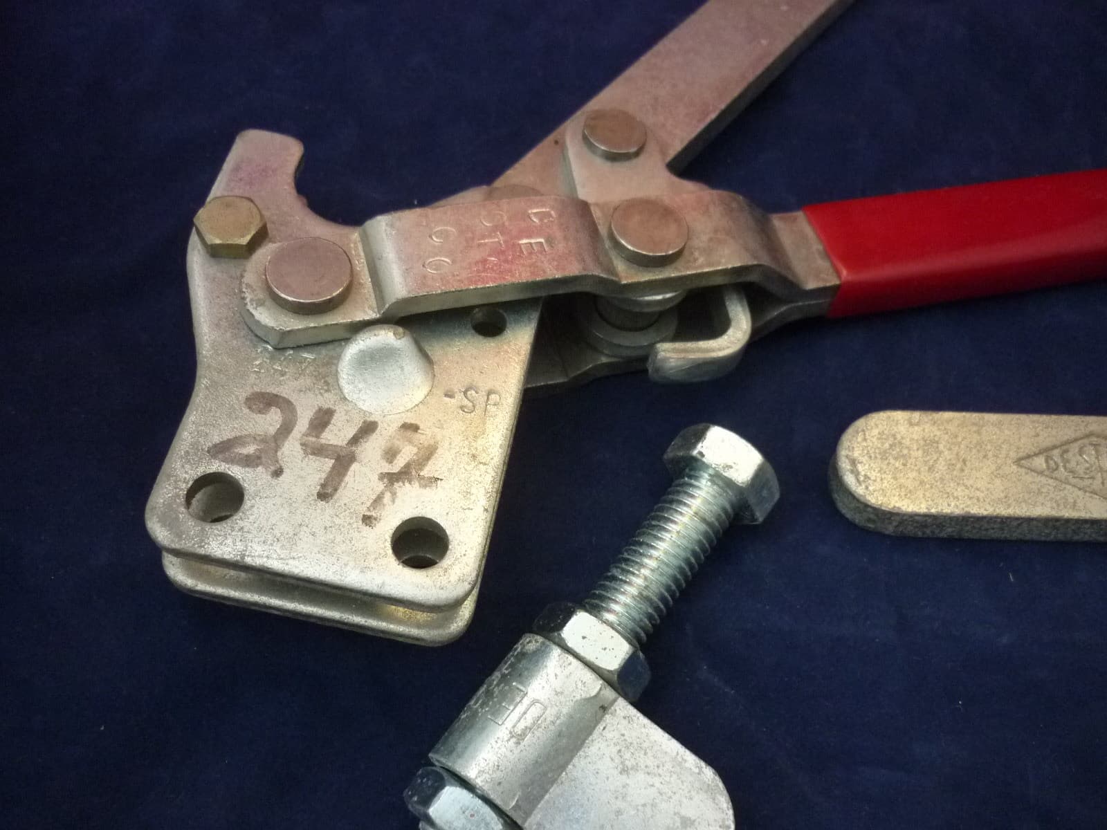 NOS PAIR OF LARGE DE-STA-CO NO. 247 VERTICAL HOLD DOWN CLAMPS 2 NEW 4