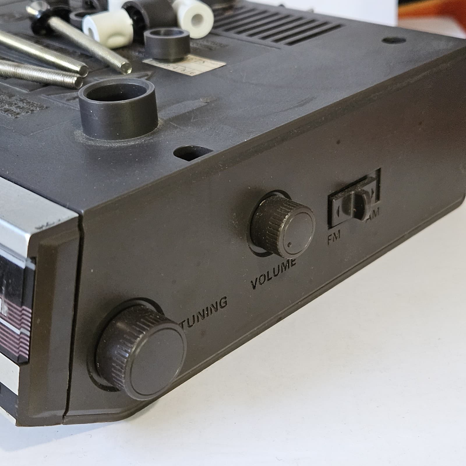 General Electric GE Spacemaker Under-Cabinet Digital Clock Radio AM/FM 7-4221A 6