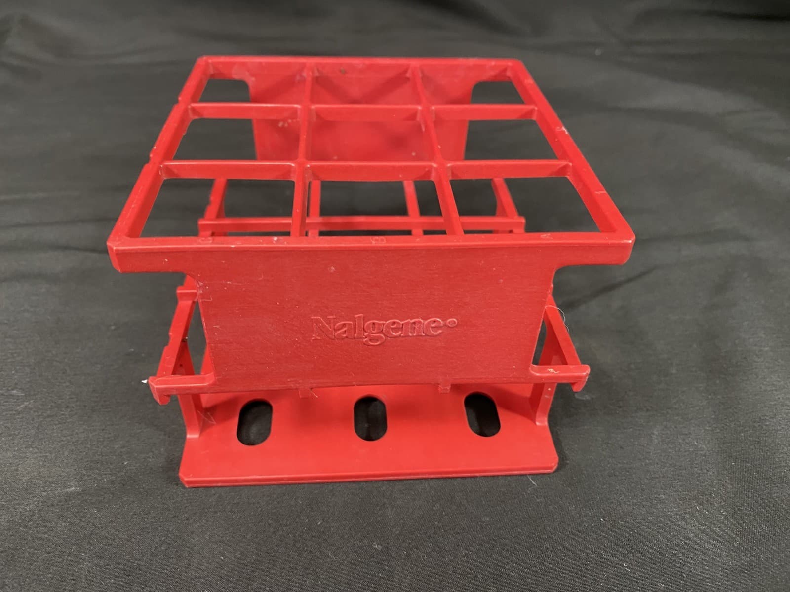NALGENE Unwire Polypropylene 3x3 Red 9-Position 30mm Test Tube Half-Rack Holder 3